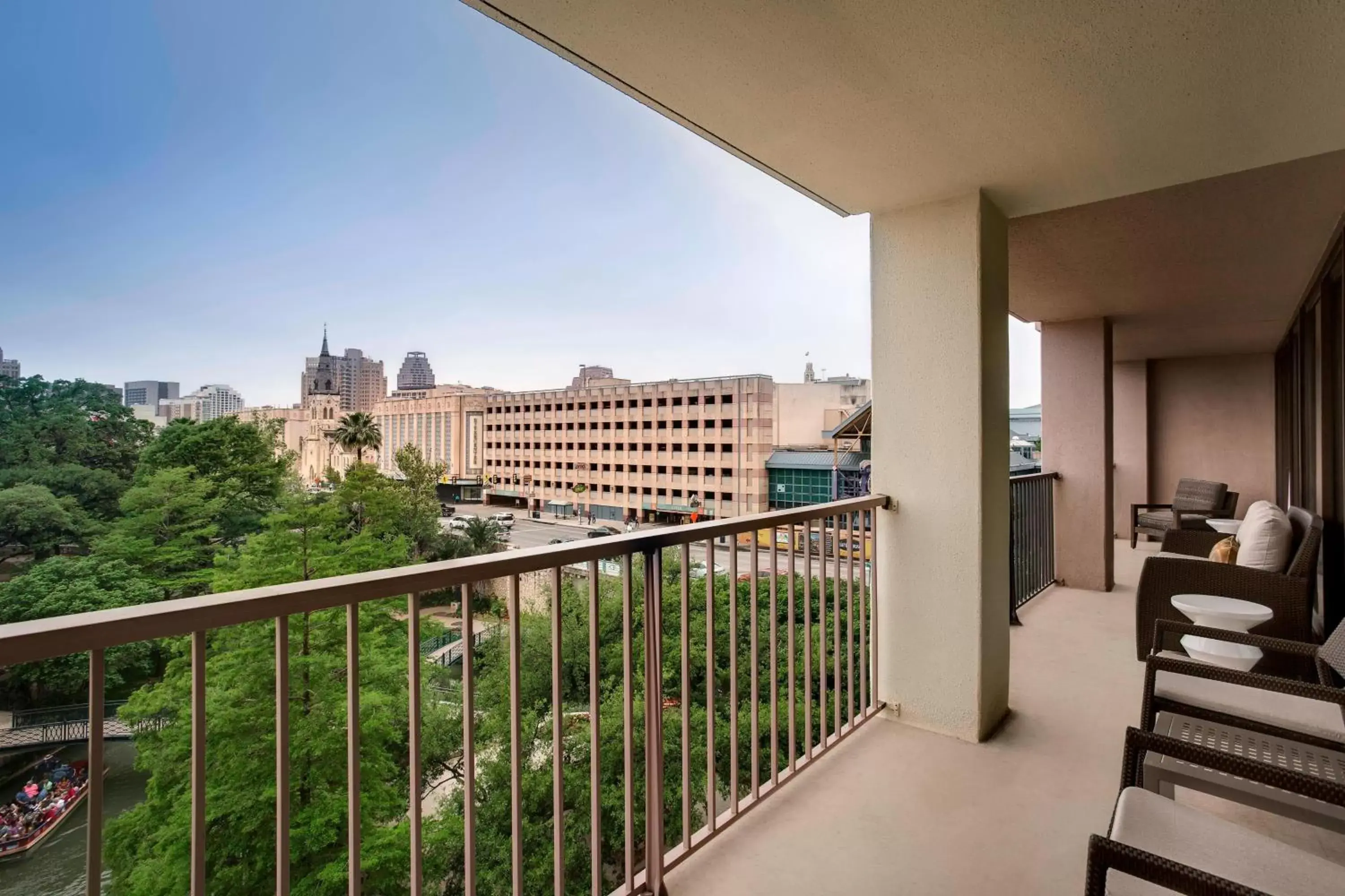 Photo of the whole room, Balcony/Terrace in San Antonio Marriott Riverwalk