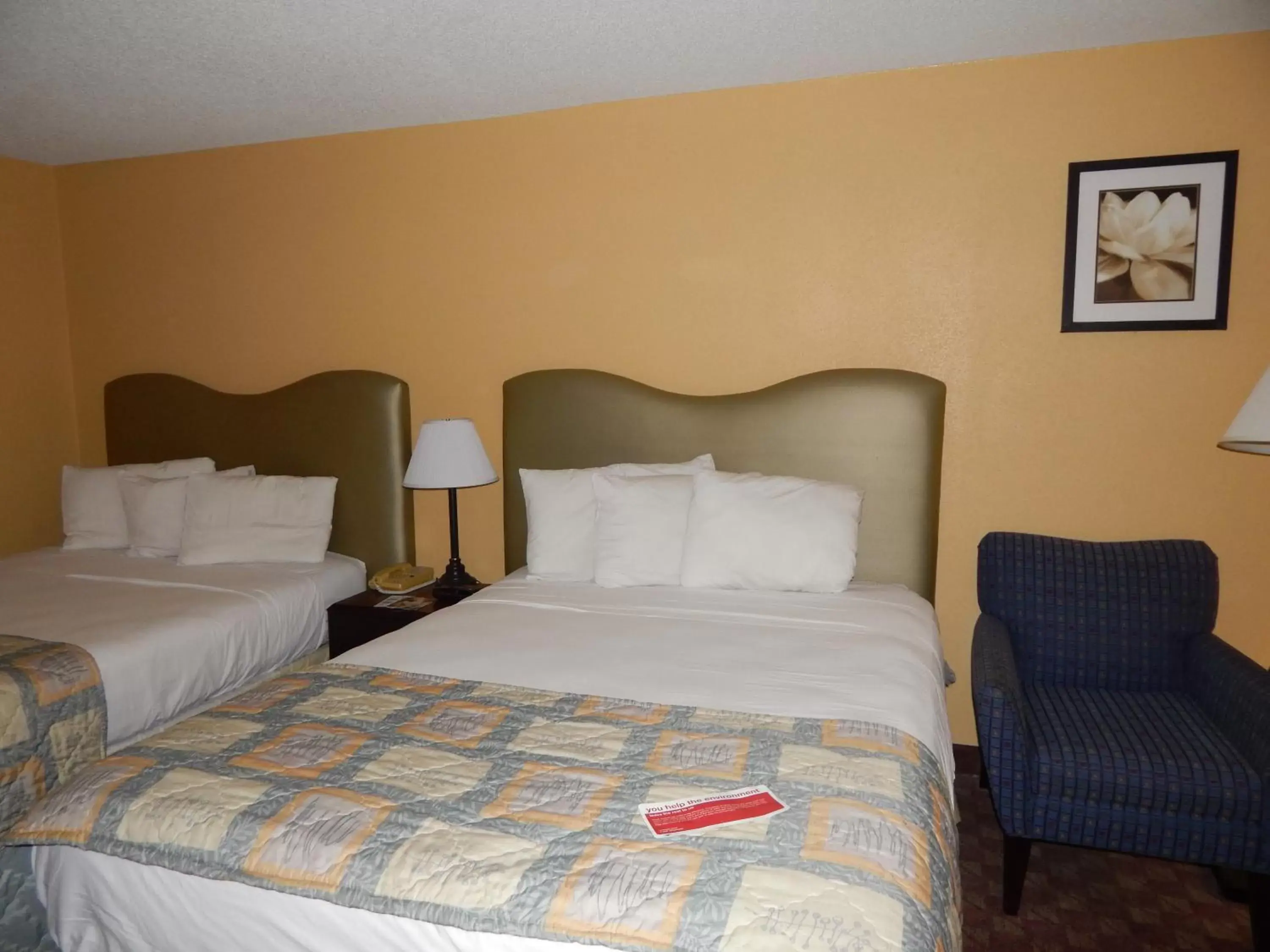 Bedroom, Bed in Ramada by Wyndham Altamonte Springs Near I-4