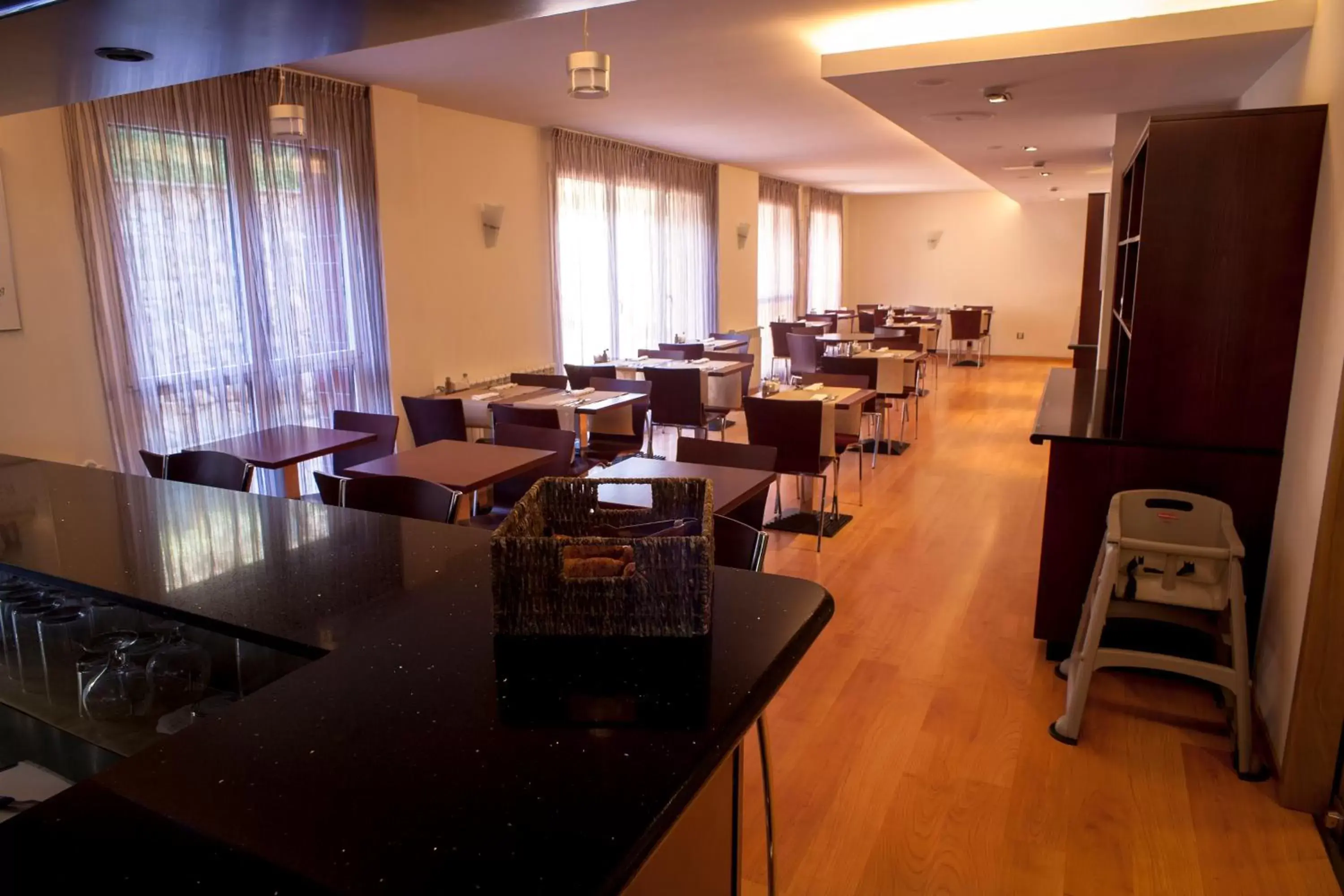 Lounge or bar, Restaurant/Places to Eat in Obaga Blanca & Spa
