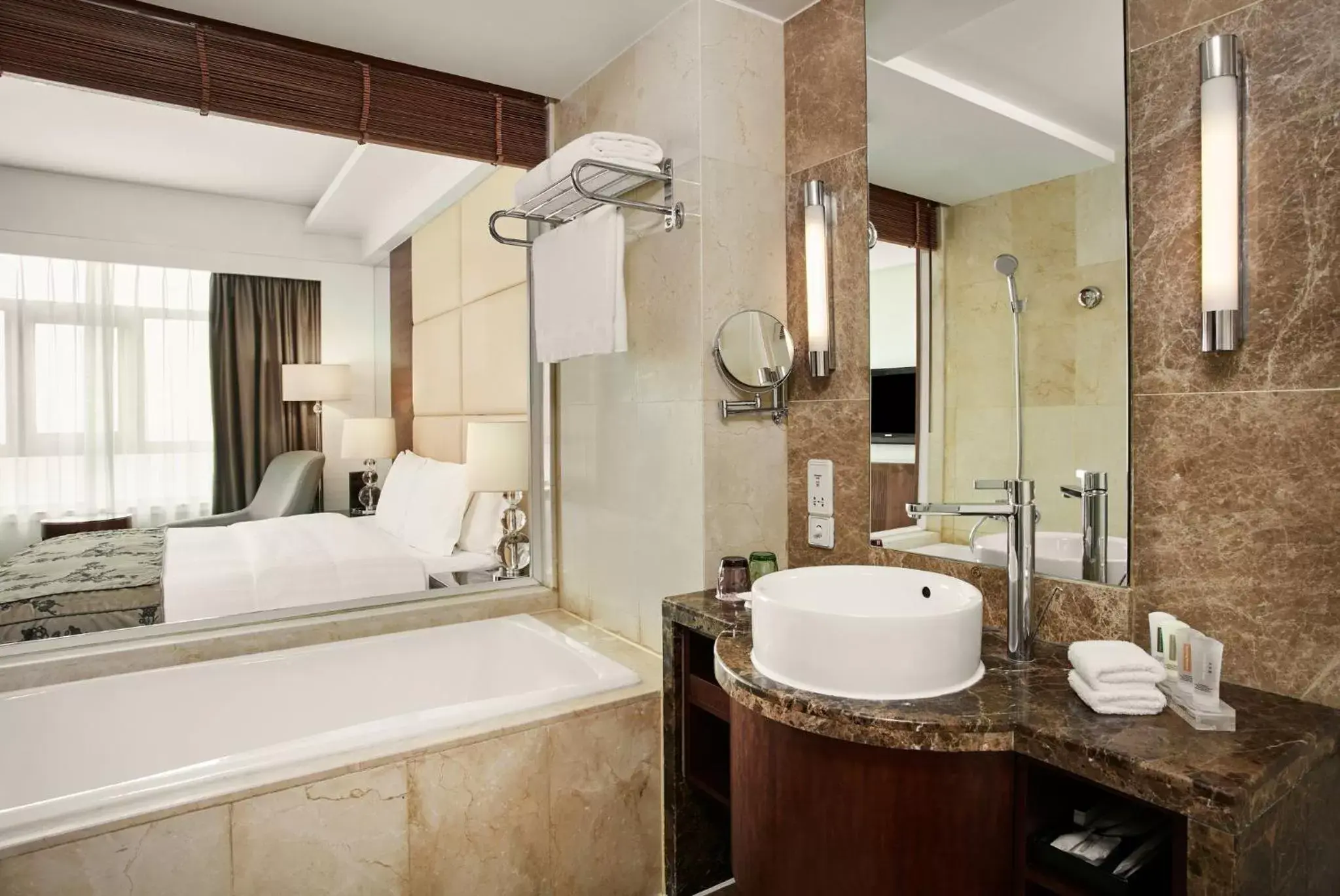 Photo of the whole room, Bathroom in Crowne Plaza Beijing International Airport, an IHG Hotel