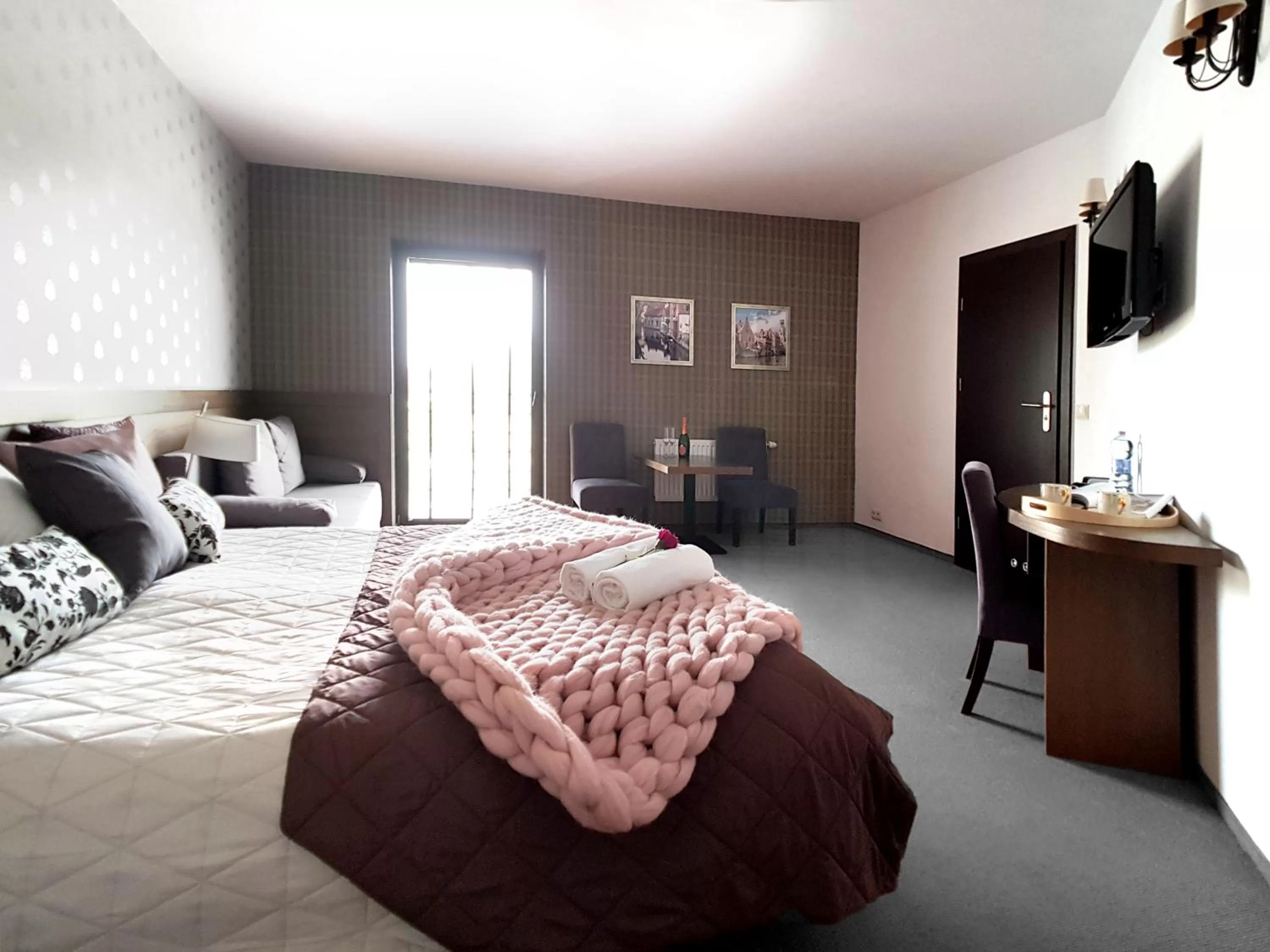 Living room, Bed in Hotel Willowa