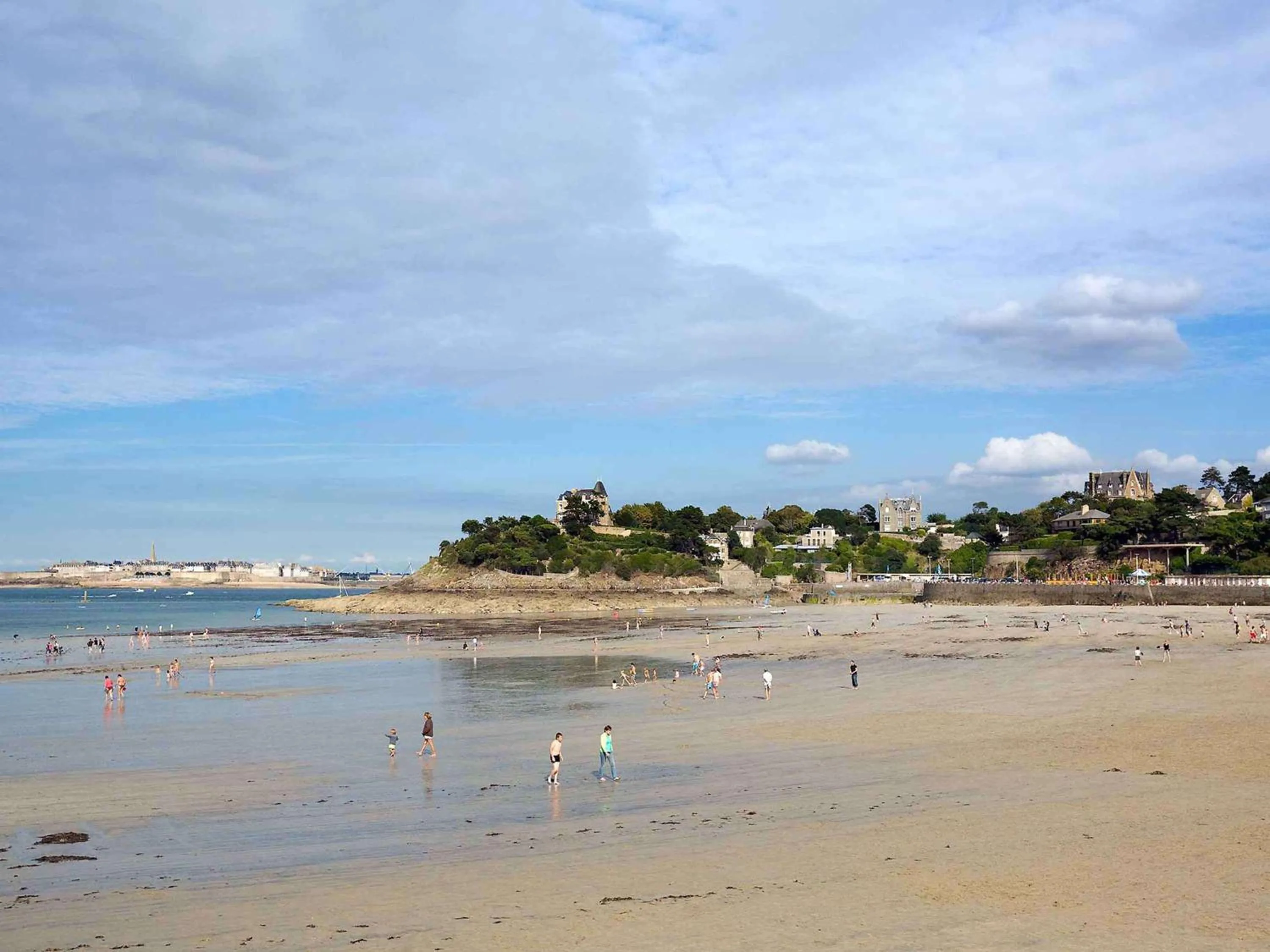 Nearby landmark in Emeria Dinard Thalasso Spa