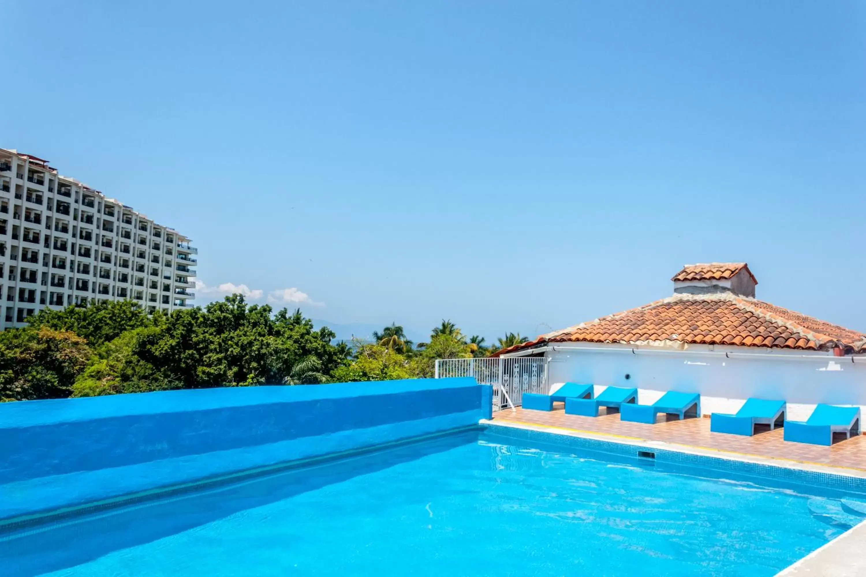 Swimming Pool in Hotel Encino Malecón Centro Puerto Vallarta