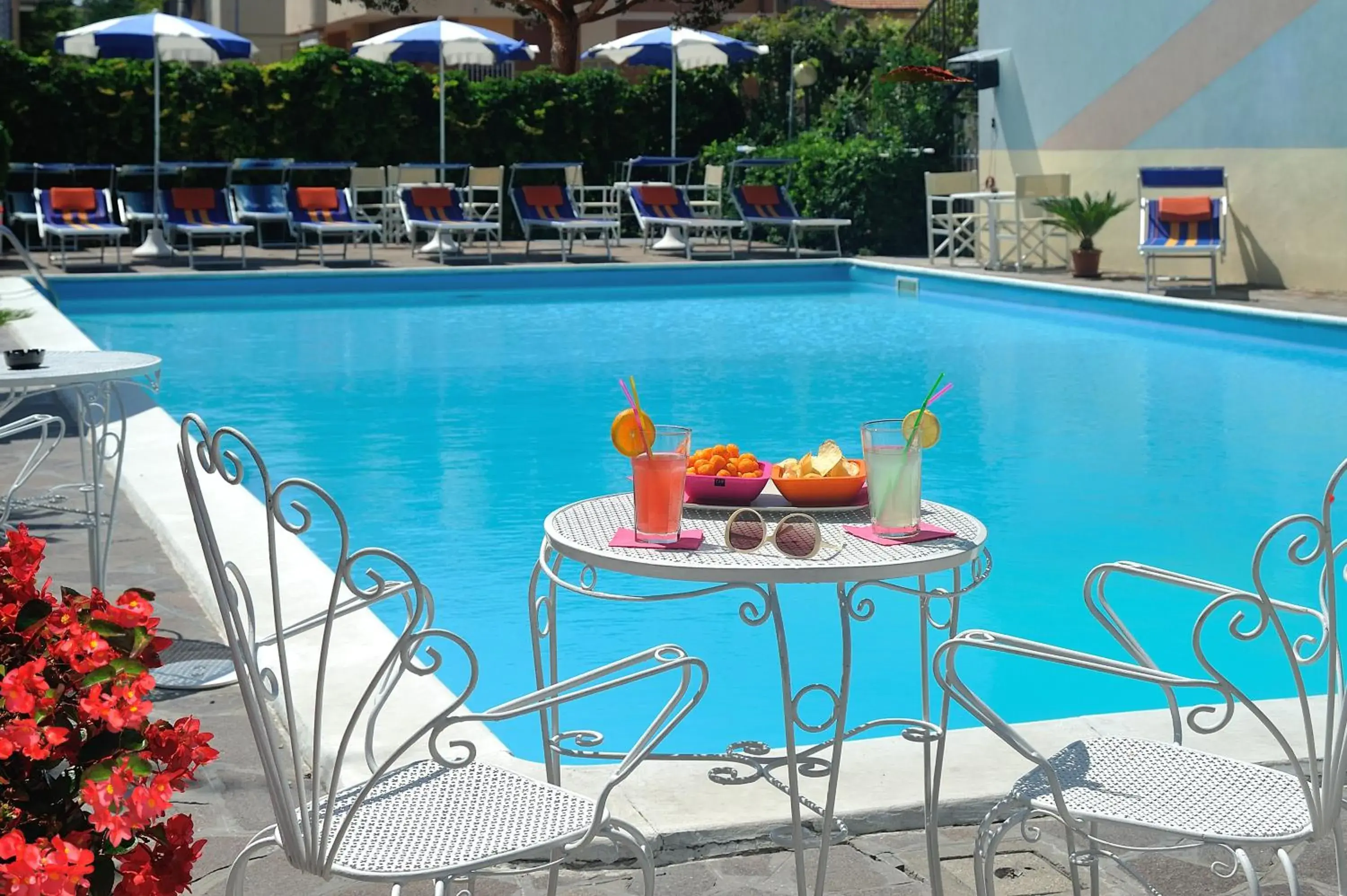 Swimming Pool in Hotel Oceanic