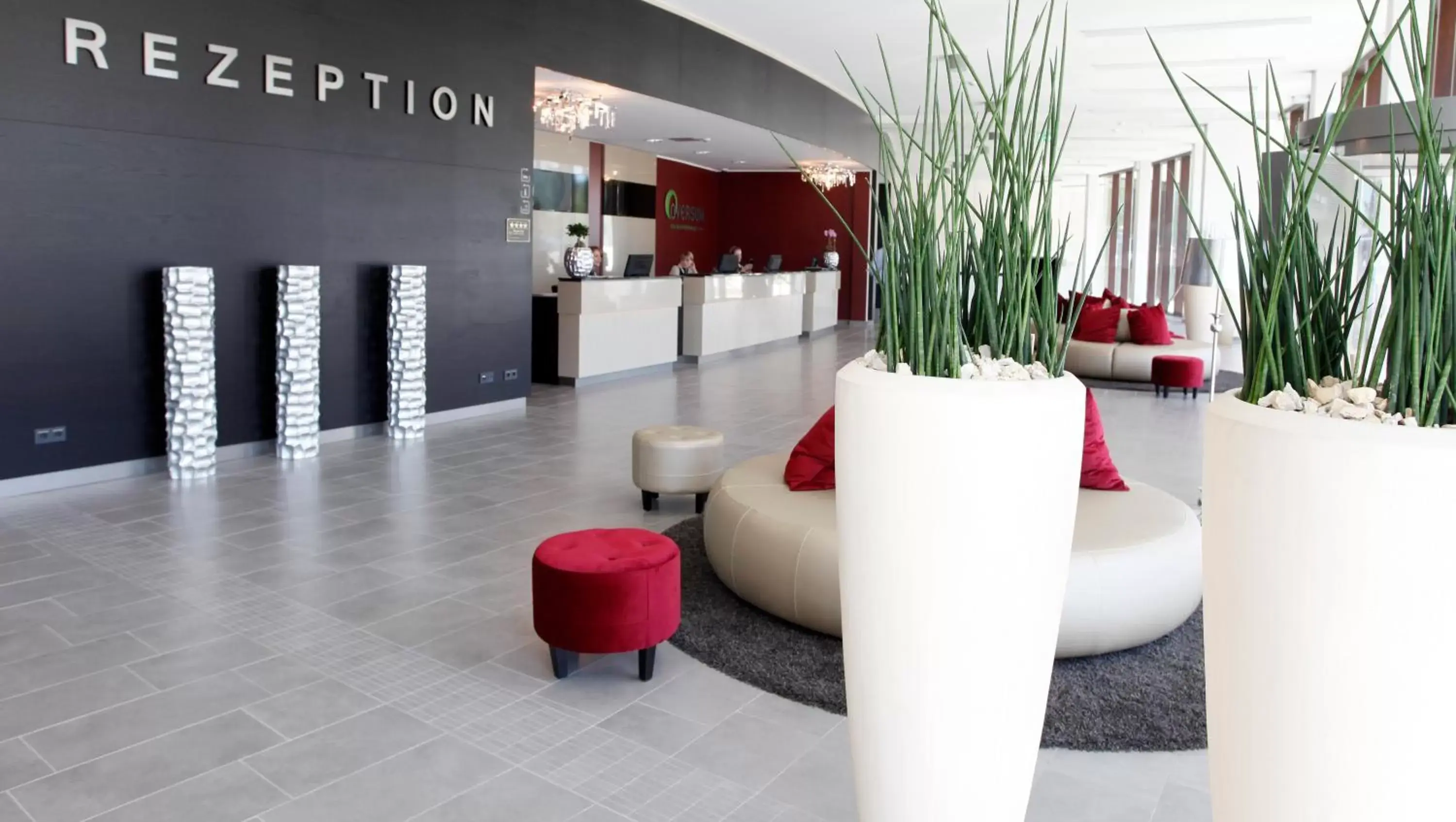 Lobby or reception in Hotel Oversum Winterberg Ski- und Vital Resort