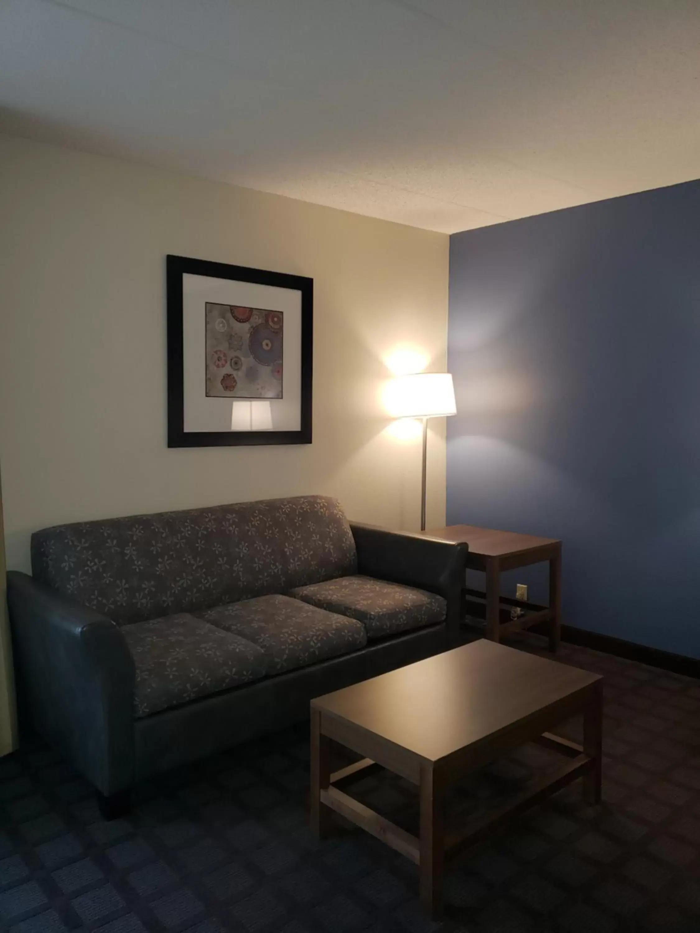 Seating Area in Best Western Fishers Indianapolis