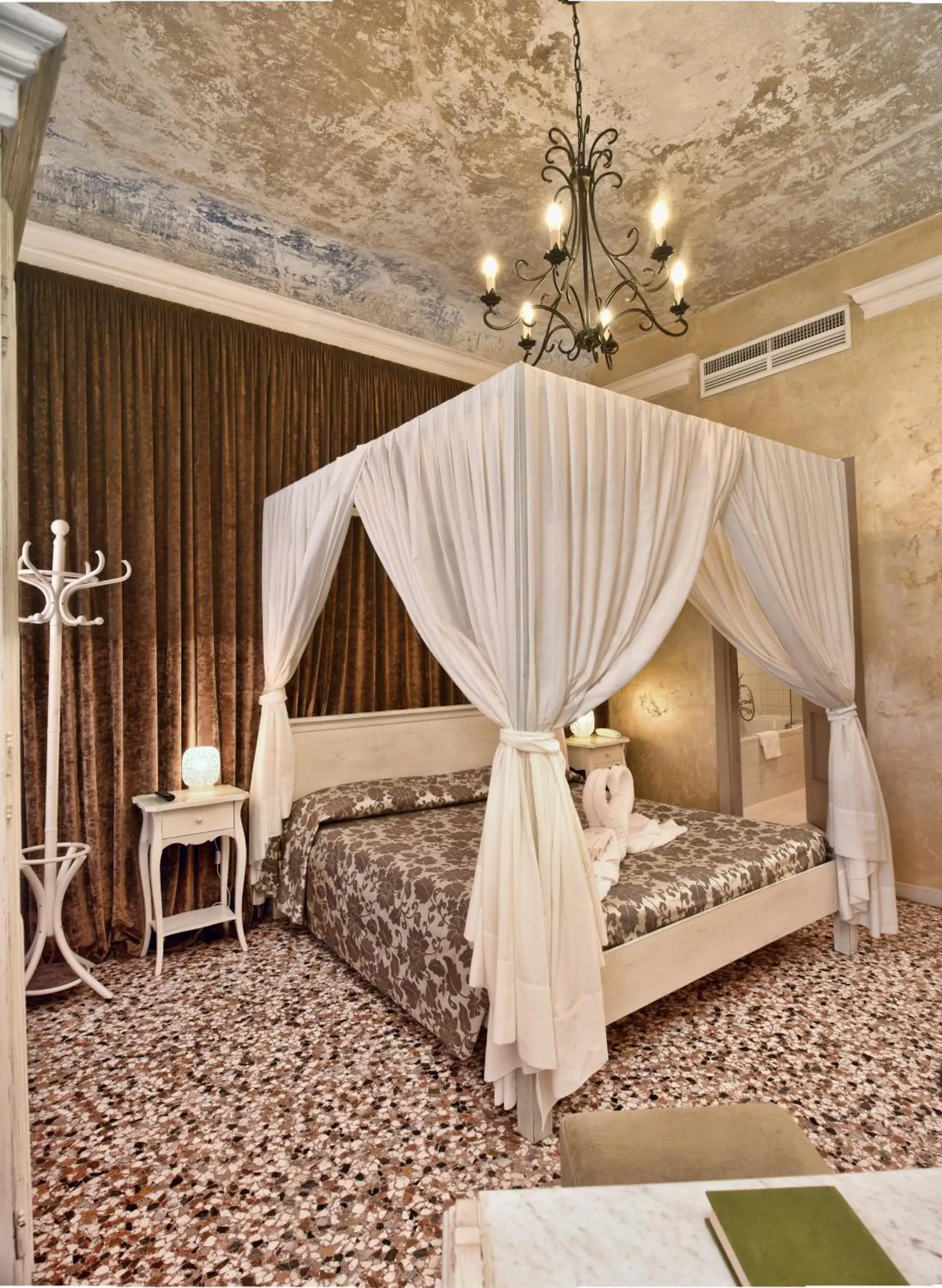 Bed in Locanda Casa Martini