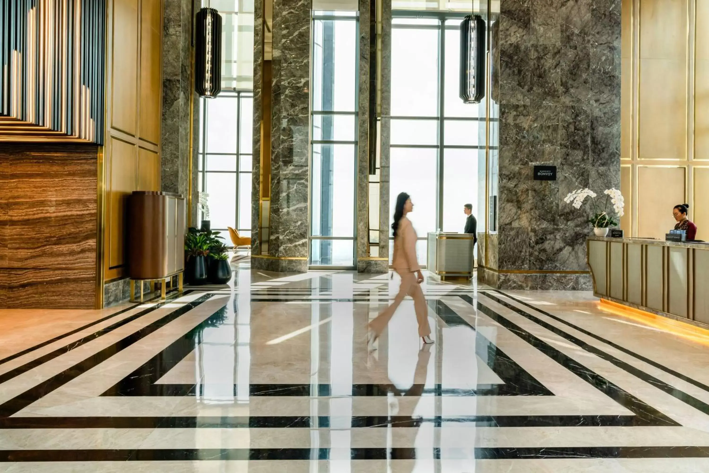 Lobby or reception, Swimming Pool in Vinpearl Landmark 81, Autograph Collection
