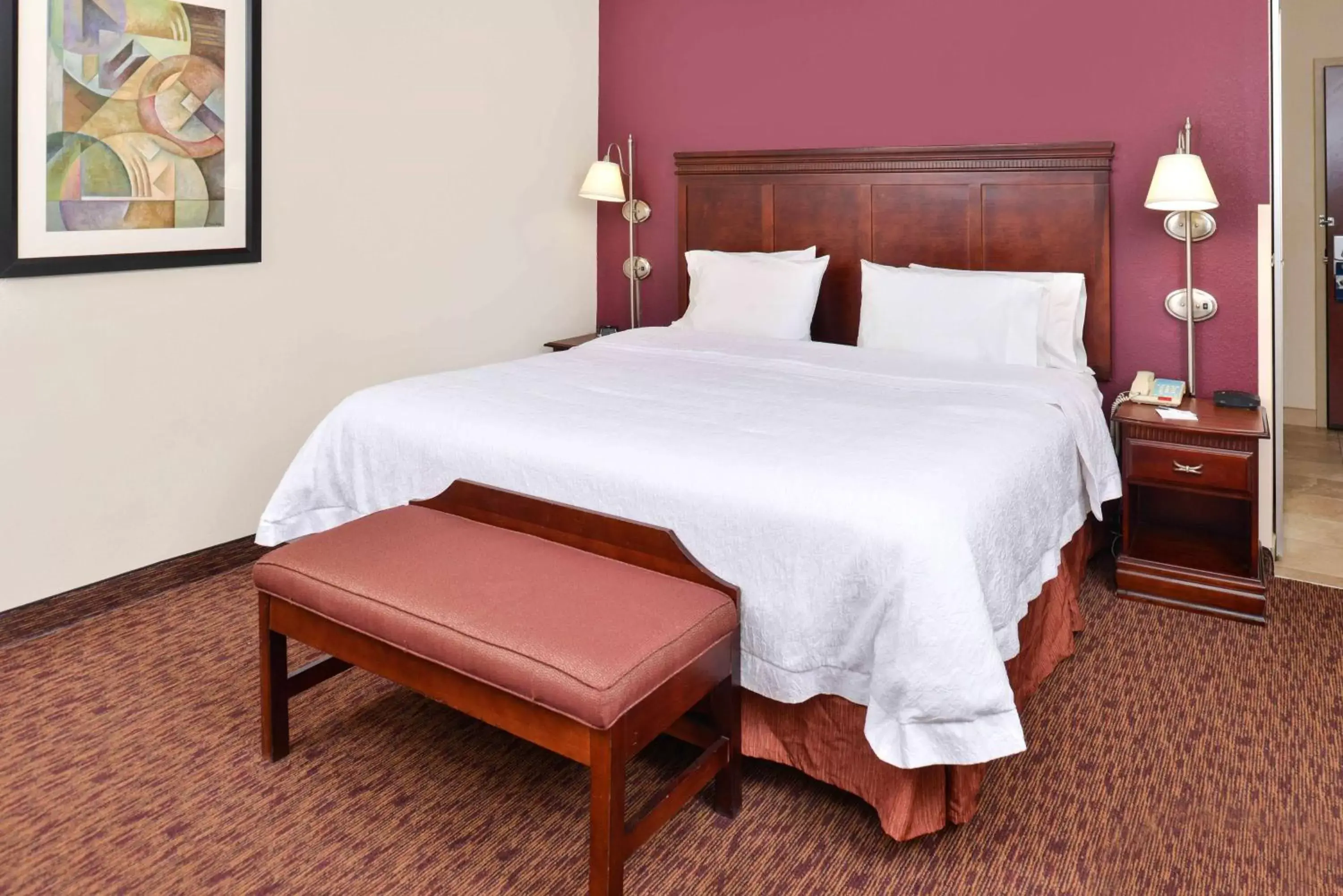 Bed in Hampton Inn & Suites Muncie