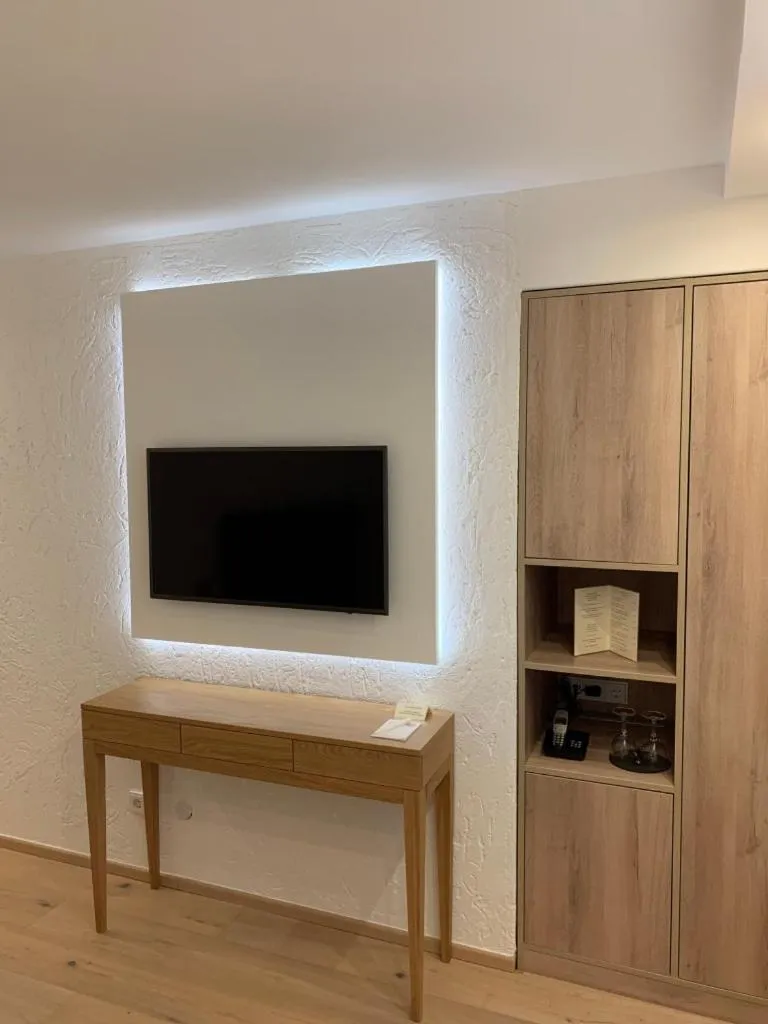 TV and multimedia in Hotel Lindenhof