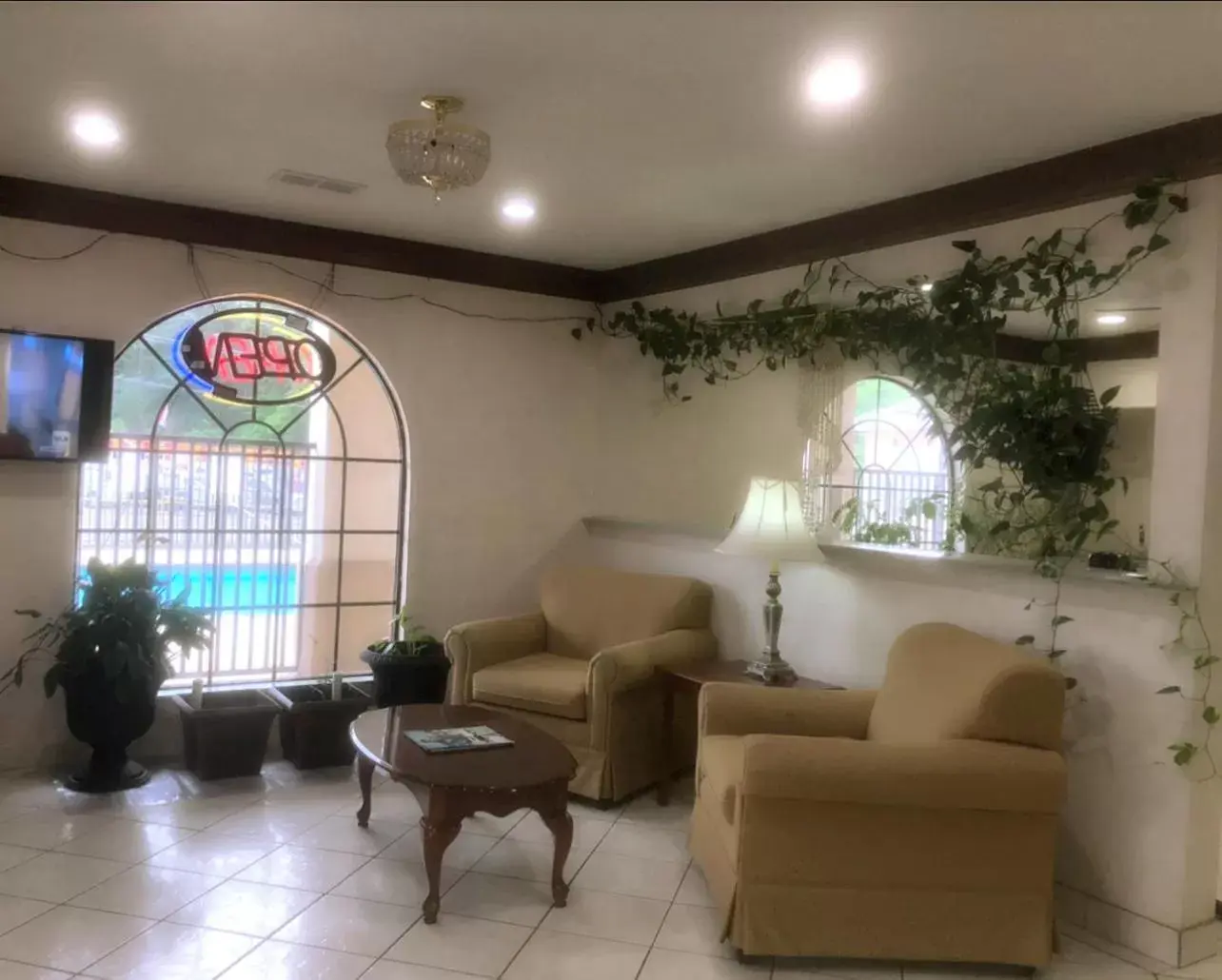 Lobby or reception, Seating Area in Majestic Inn