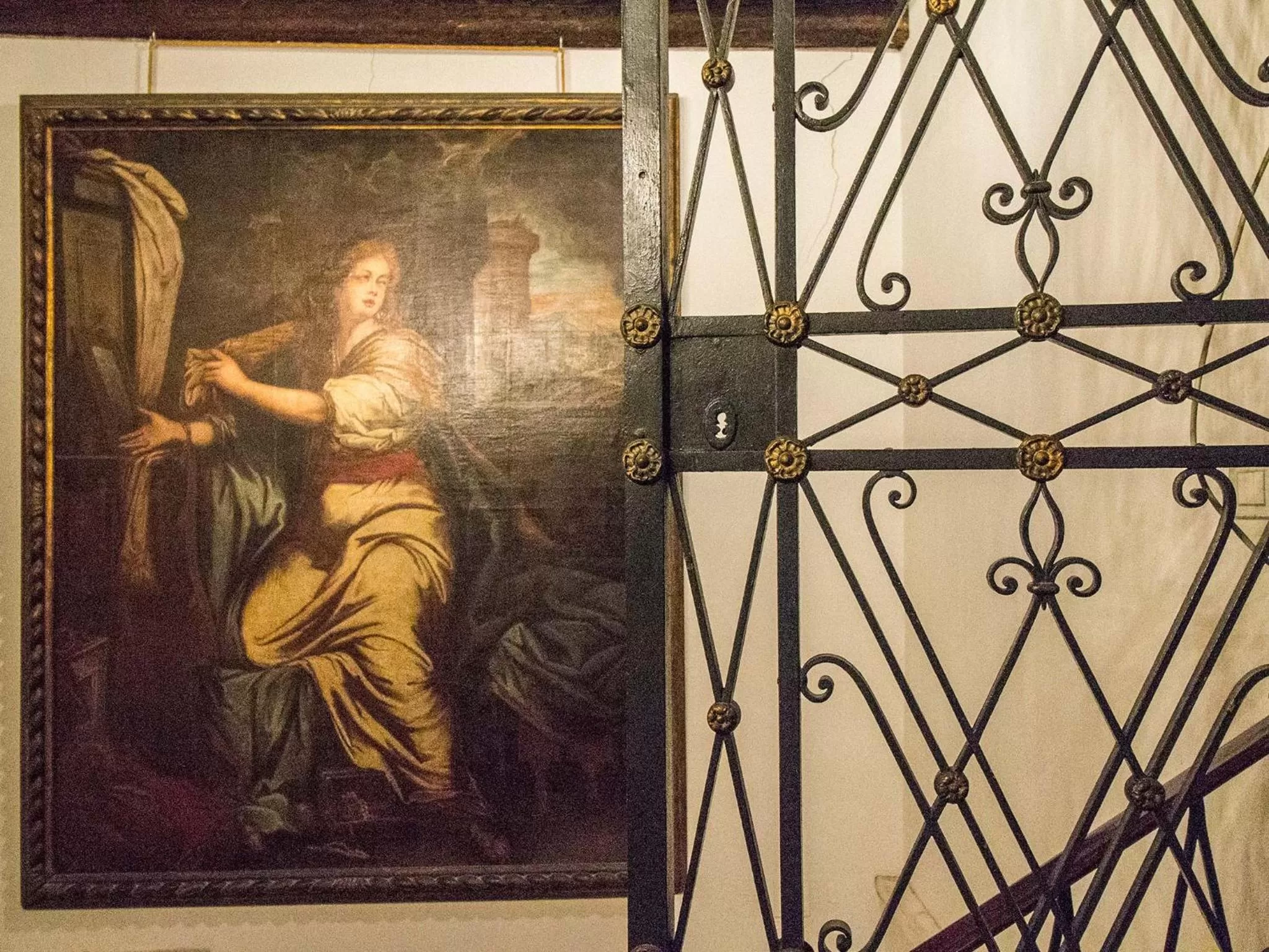 Decorative detail in Hotel Palazzo Abadessa