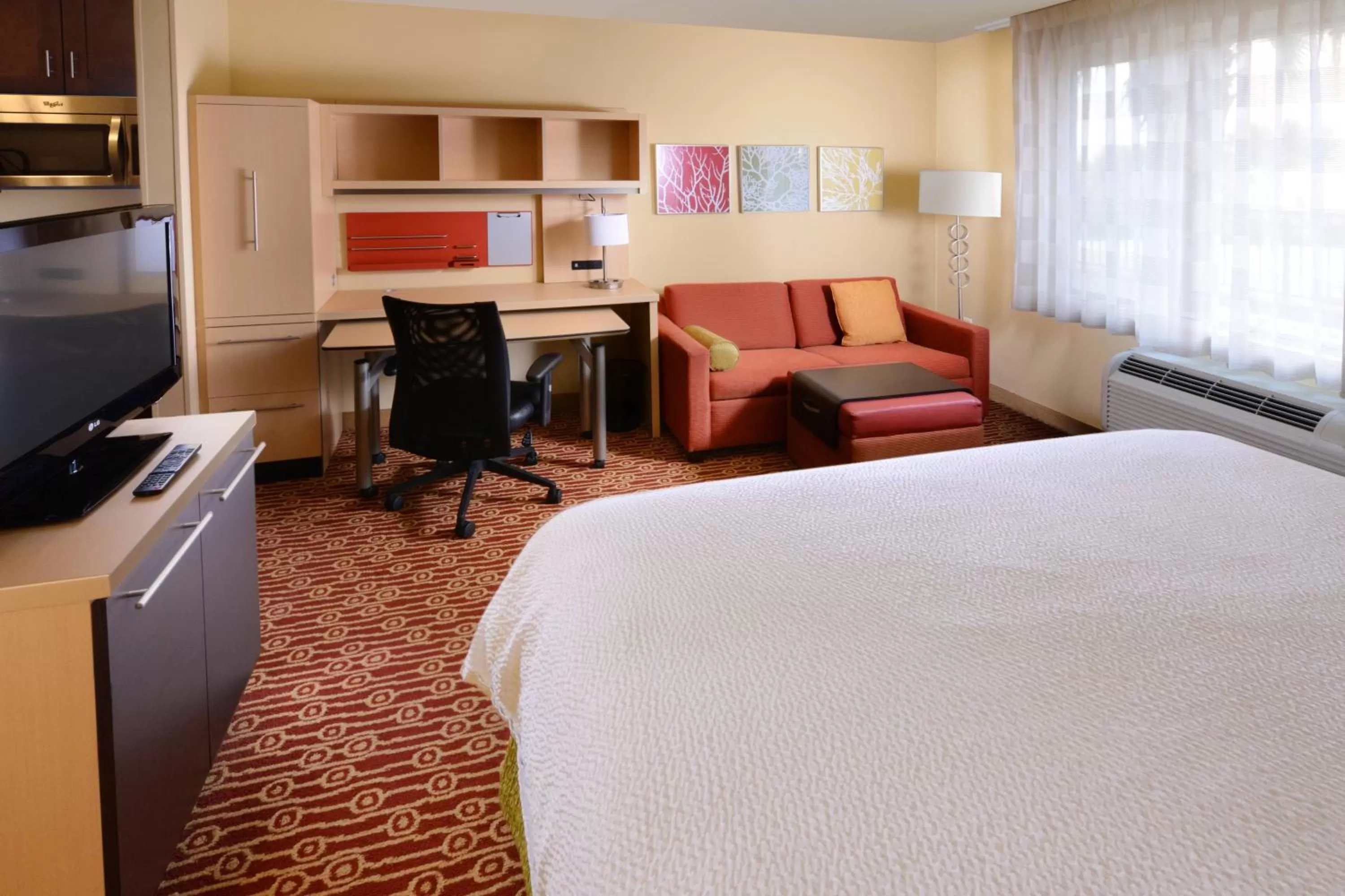 King Studio with Roll-in Shower - Mobility and Hearing Accessible in TownePlace Suites by Marriott Galveston Island