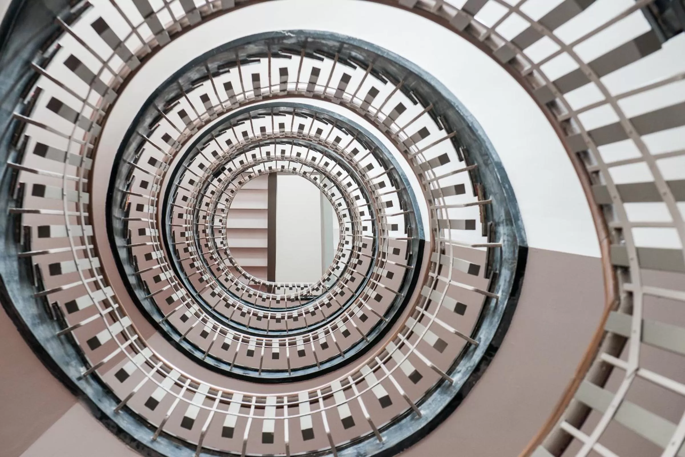 Decorative detail in Ramada Encore Leicester City Centre