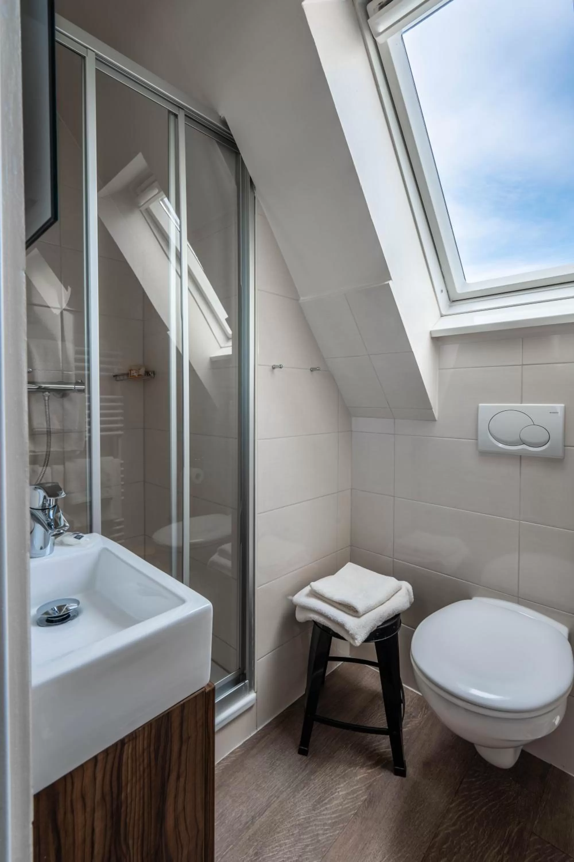 Bathroom in Hotel Luina Beach