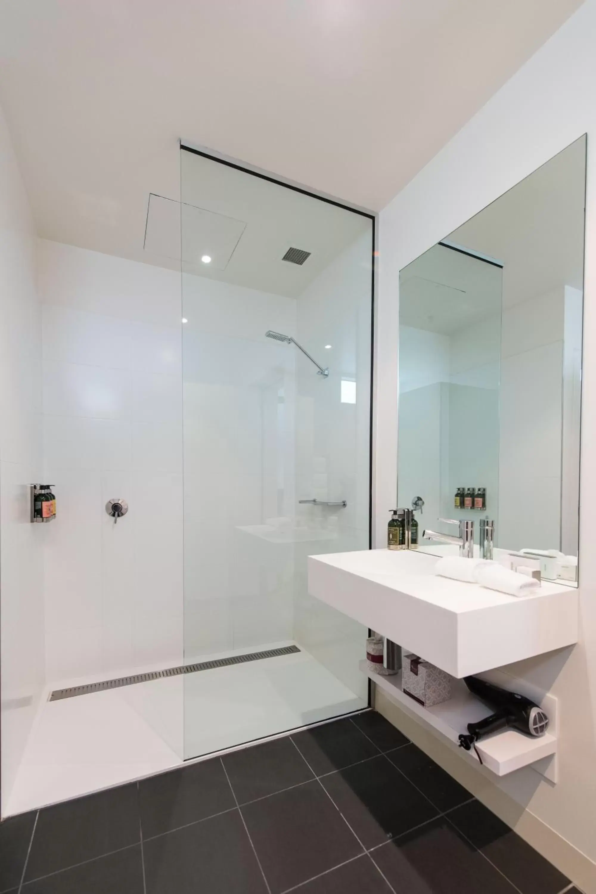 Bathroom in Sullivans Cove Apartments