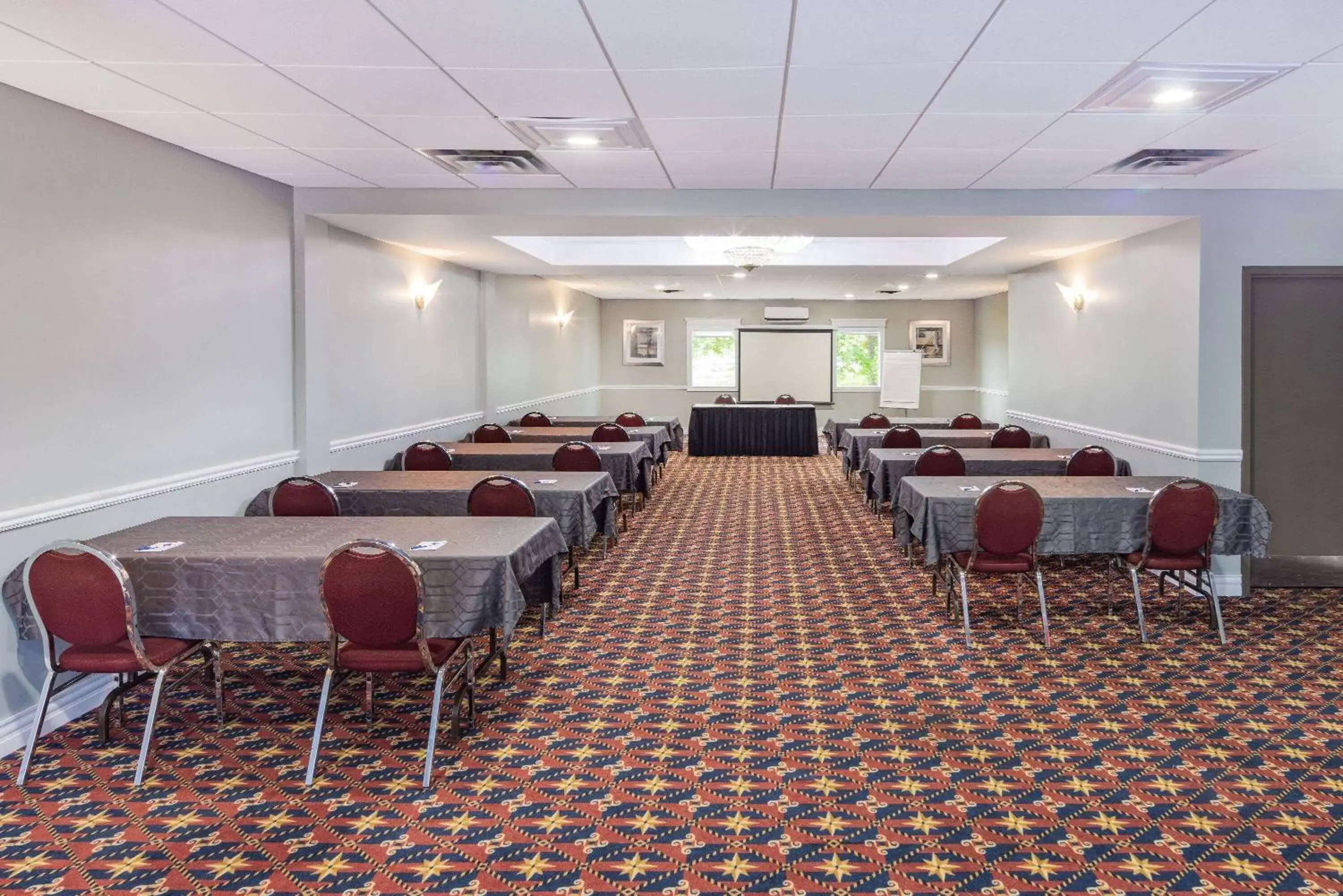Meeting/conference room in Travelodge by Wyndham Miramichi New Brunswick
