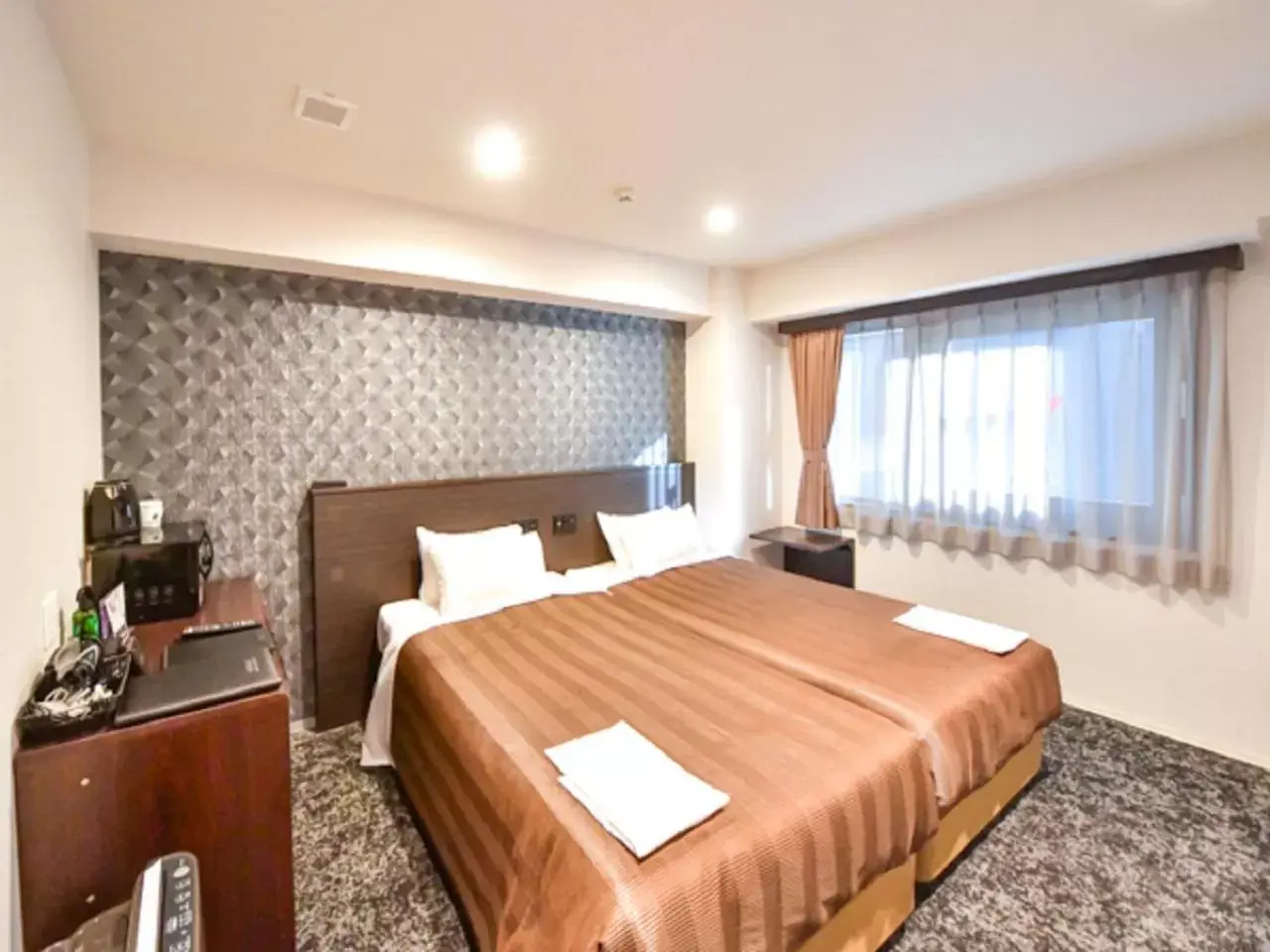 Photo of the whole room, Bed in HOTEL LiVEMAX Hakataekimae
