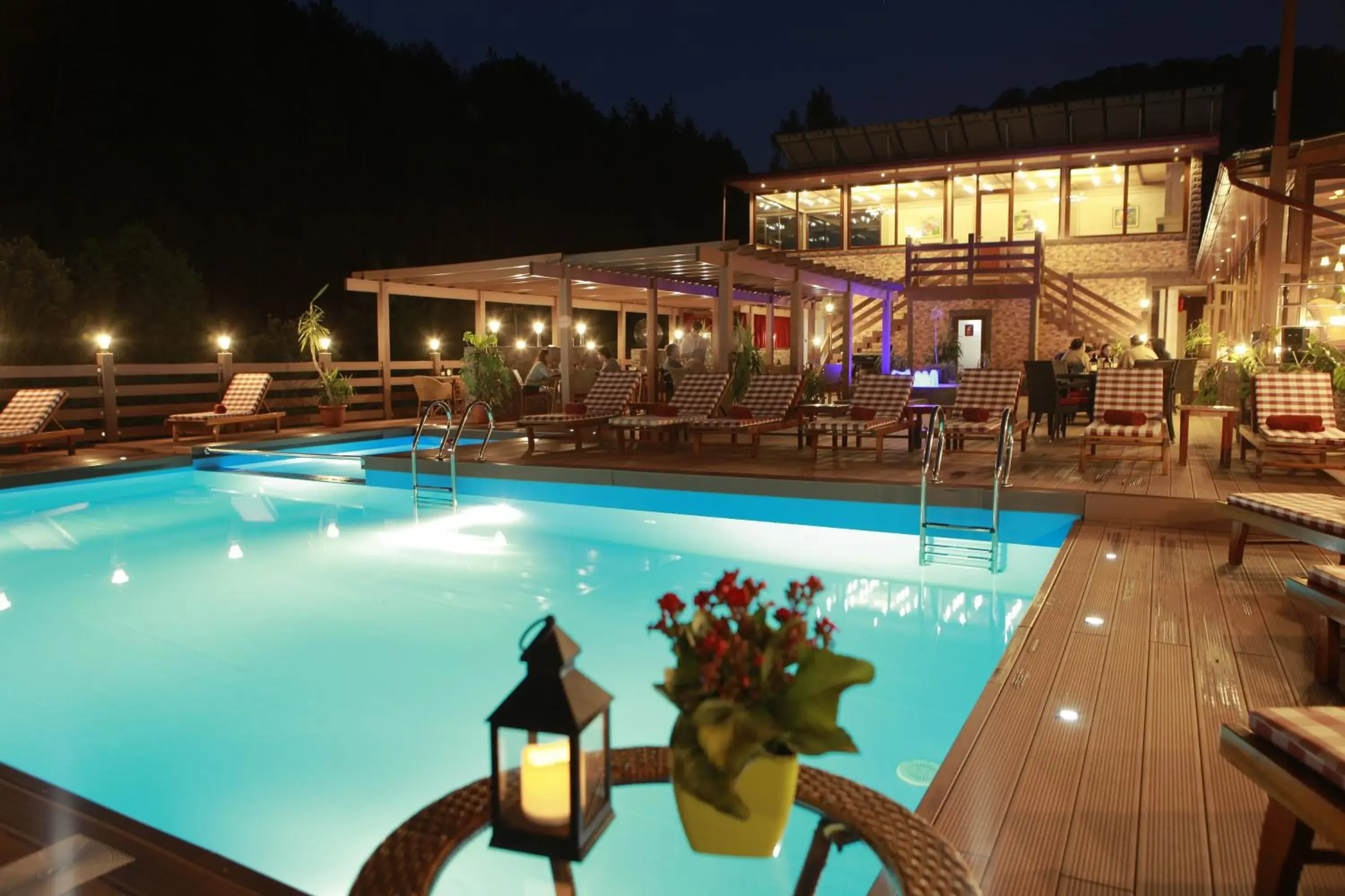 Swimming pool in Best Western Plus Paradise Hotel Dilijan