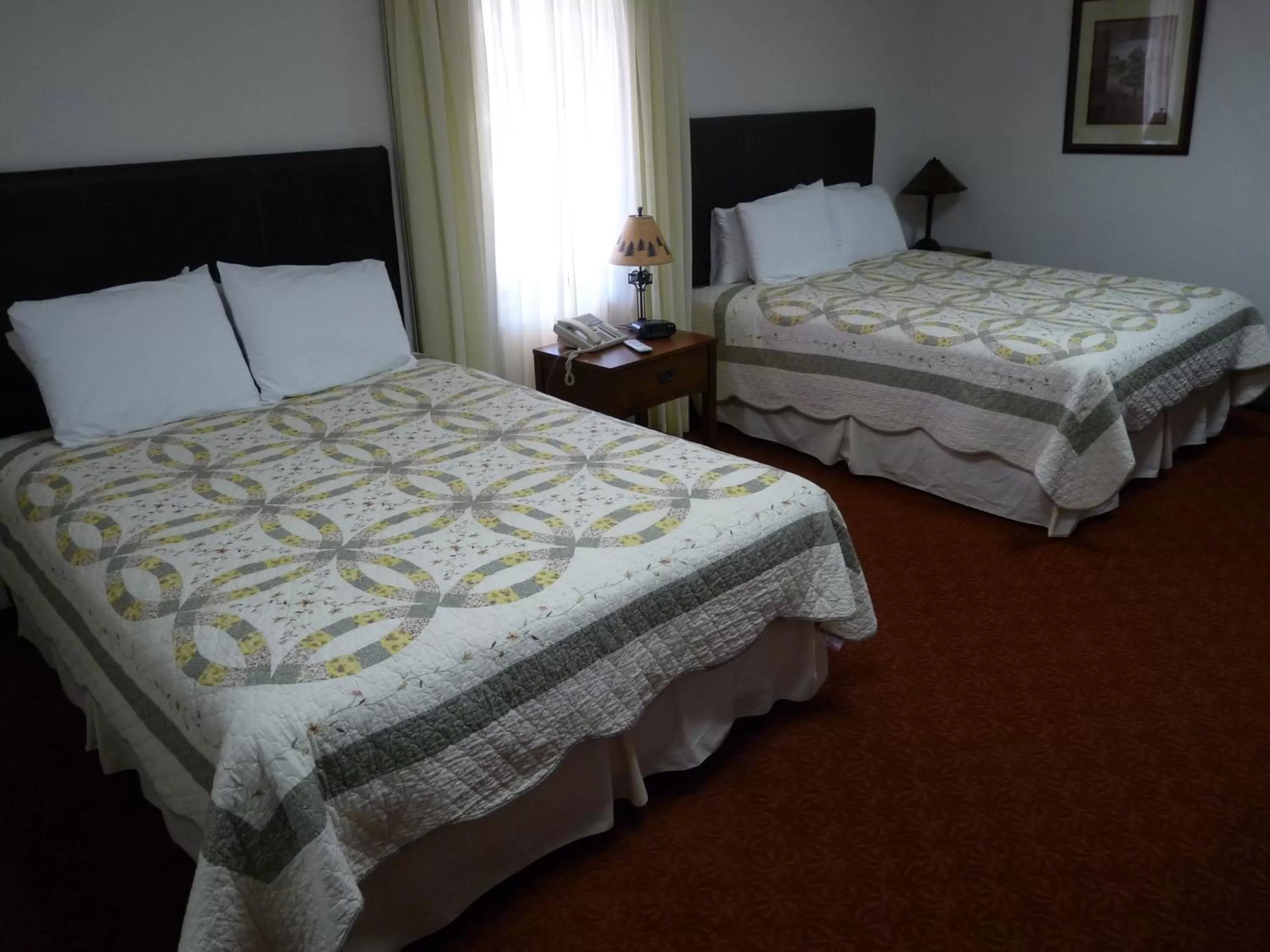 Bed in RiverBank Lodge