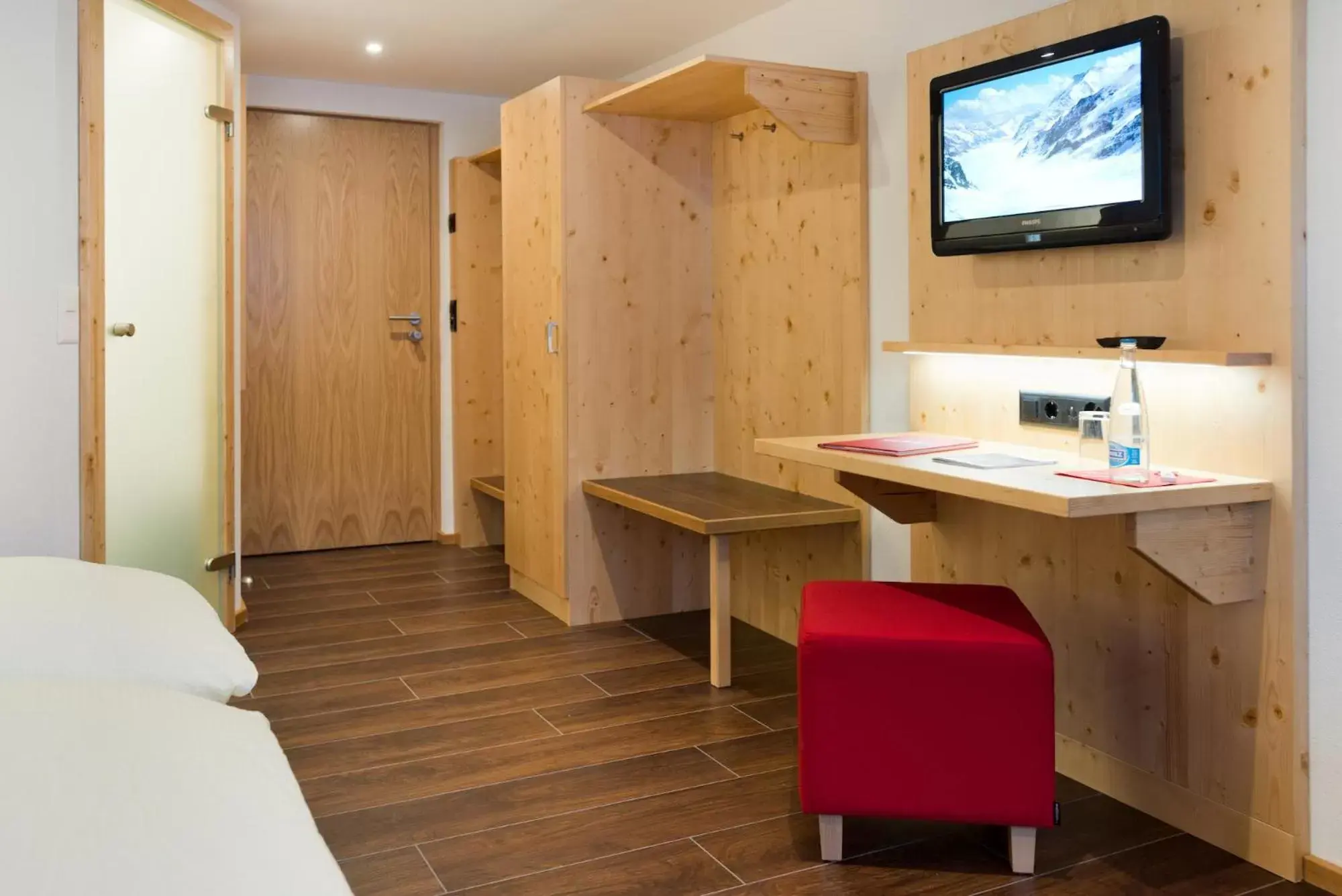 TV and multimedia, Bathroom in Hotel Caprice - Grindelwald