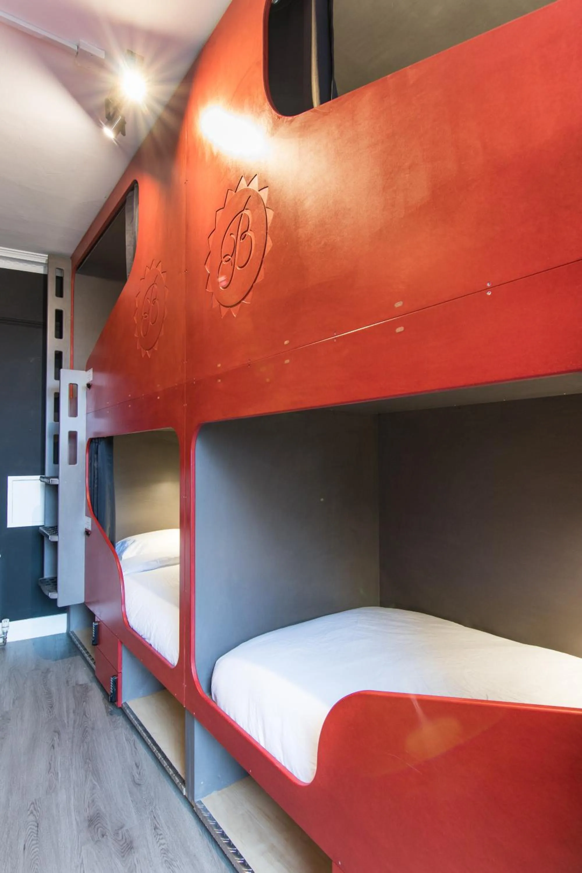 bunk bed, Bed in Bazpackers