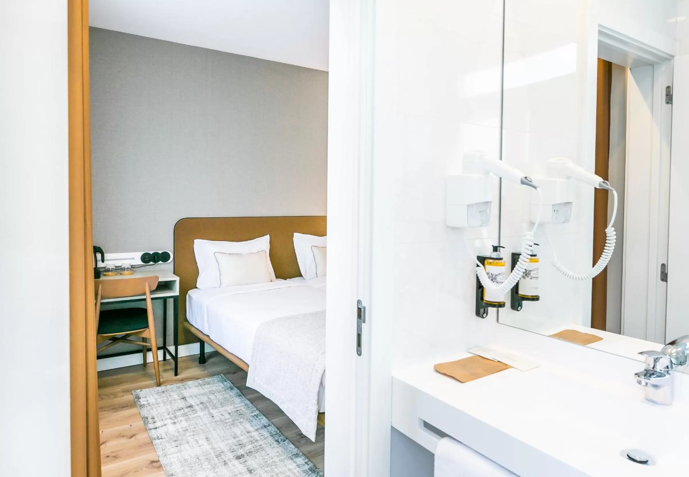 Bedroom, Bed in LX SoHo Boutique Hotel by RIDAN Hotels