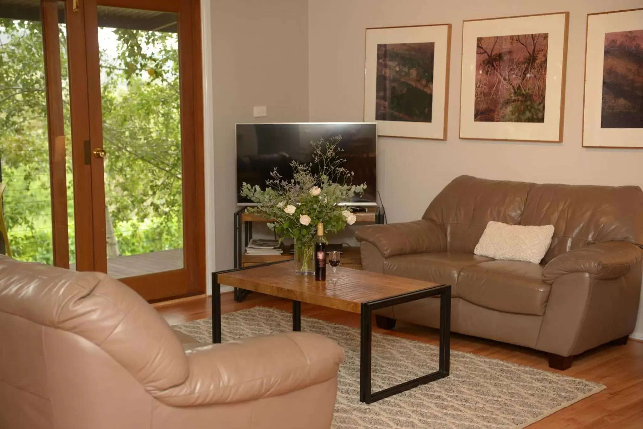 Living room, Seating Area in Borrodell Vineyard