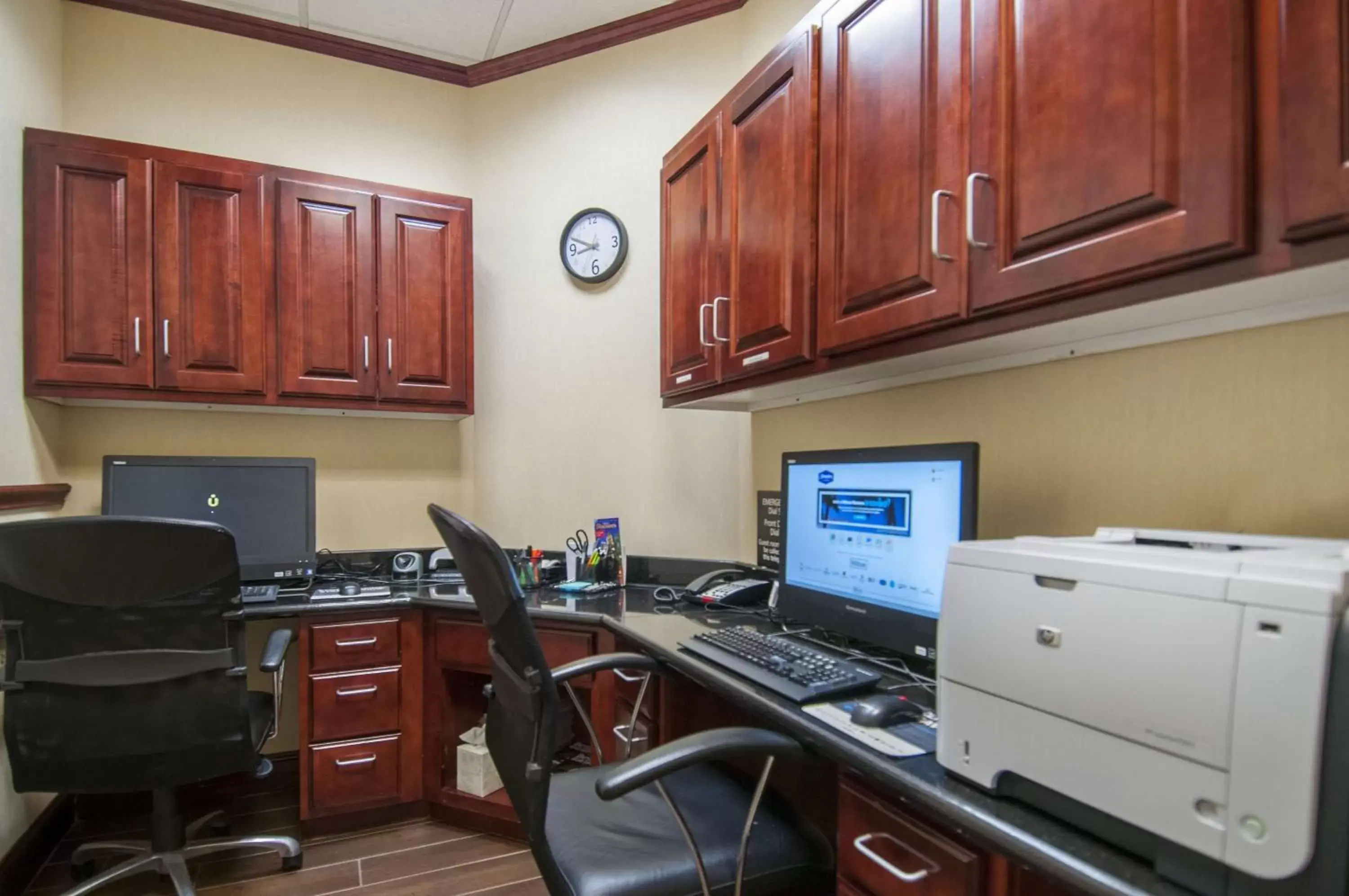 Business facilities, Business Area/Conference Room in Hampton Inn and Suites Waxahachie