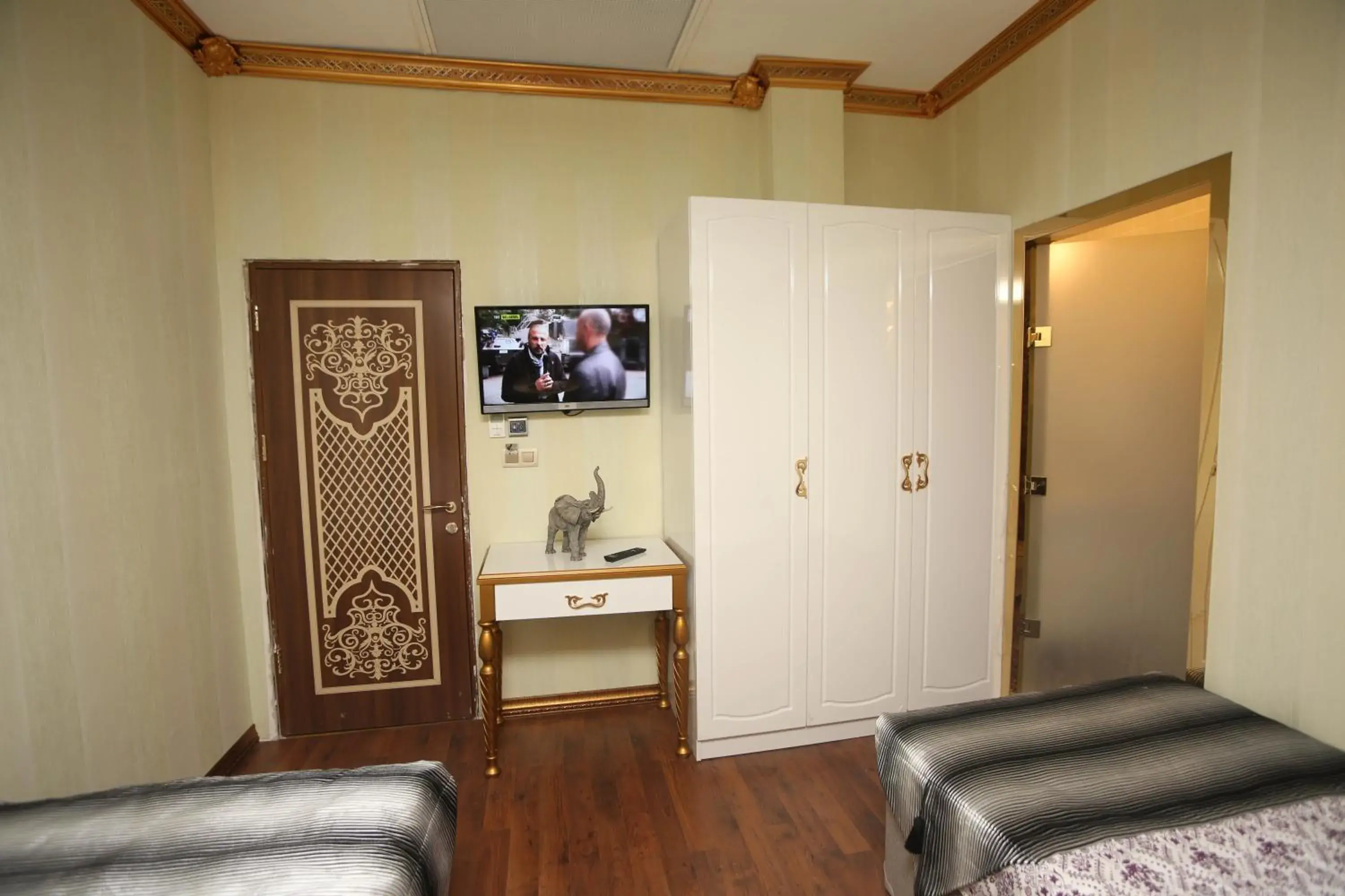 Photo of the whole room, TV/Entertainment Center in Laleli Blue Marmaray Hotel