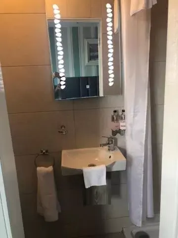 Bathroom in Seacrest