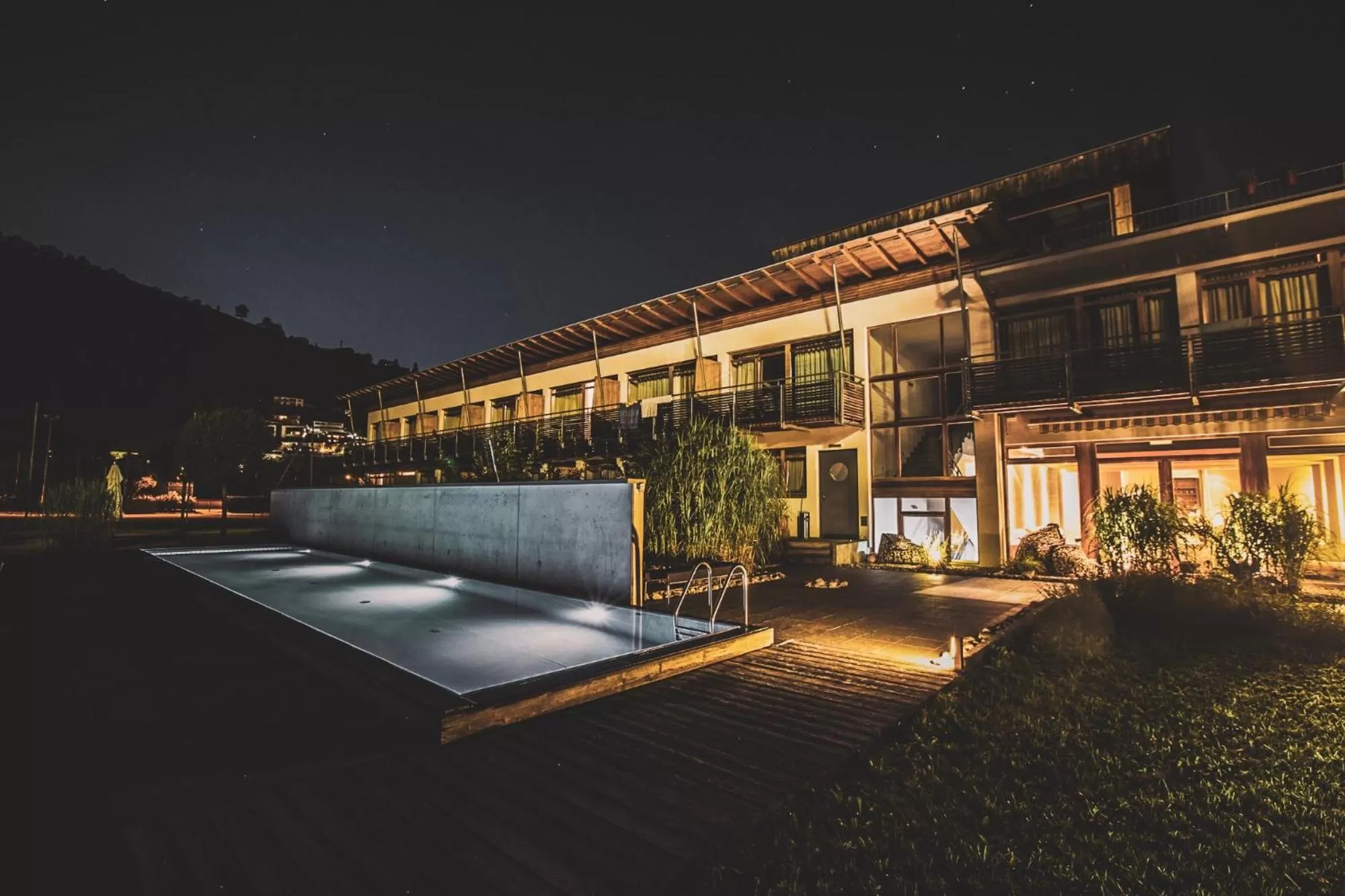 Night in ACTIVE by Leitner's