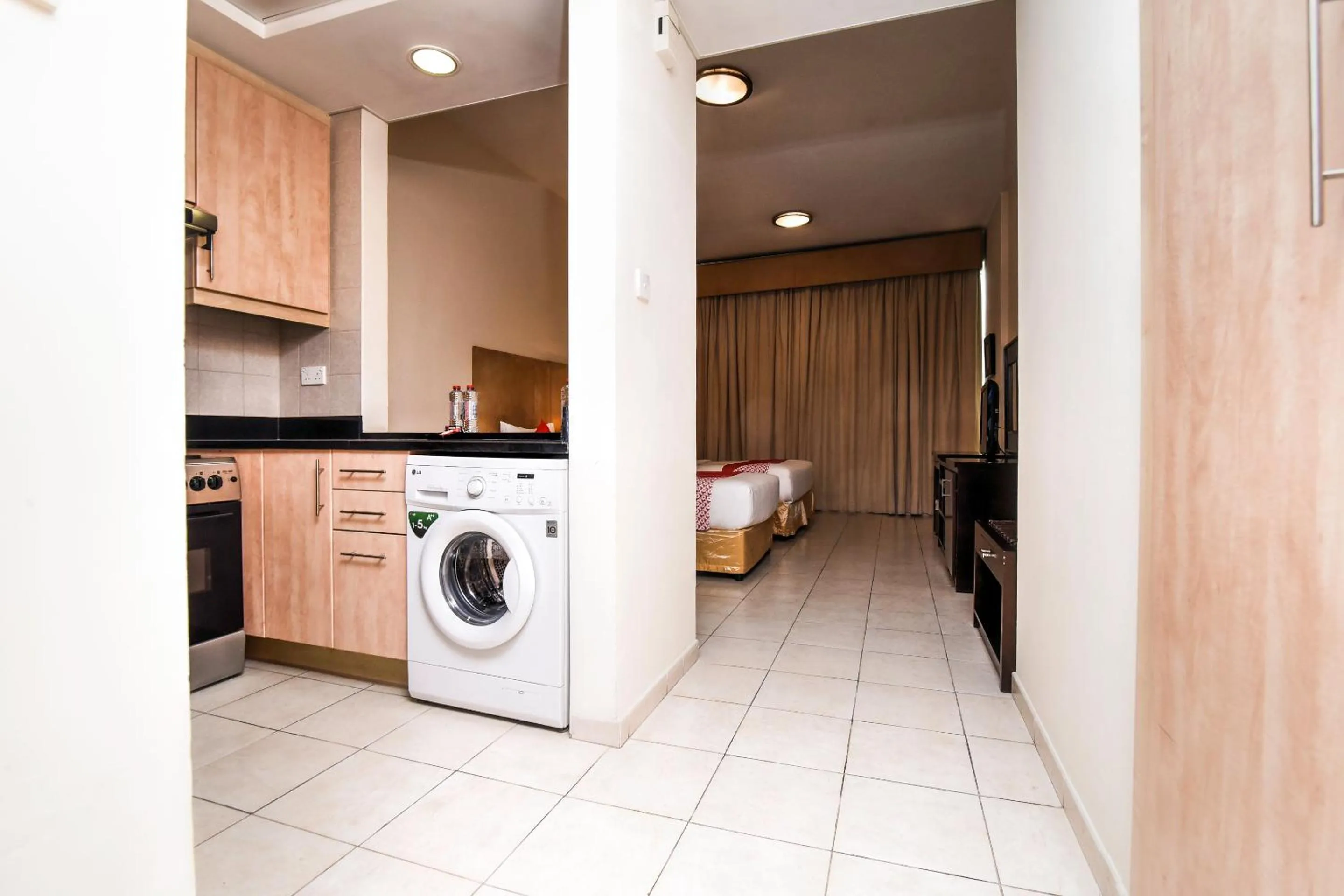 Area and facilities in Parkside Hotel Apartment