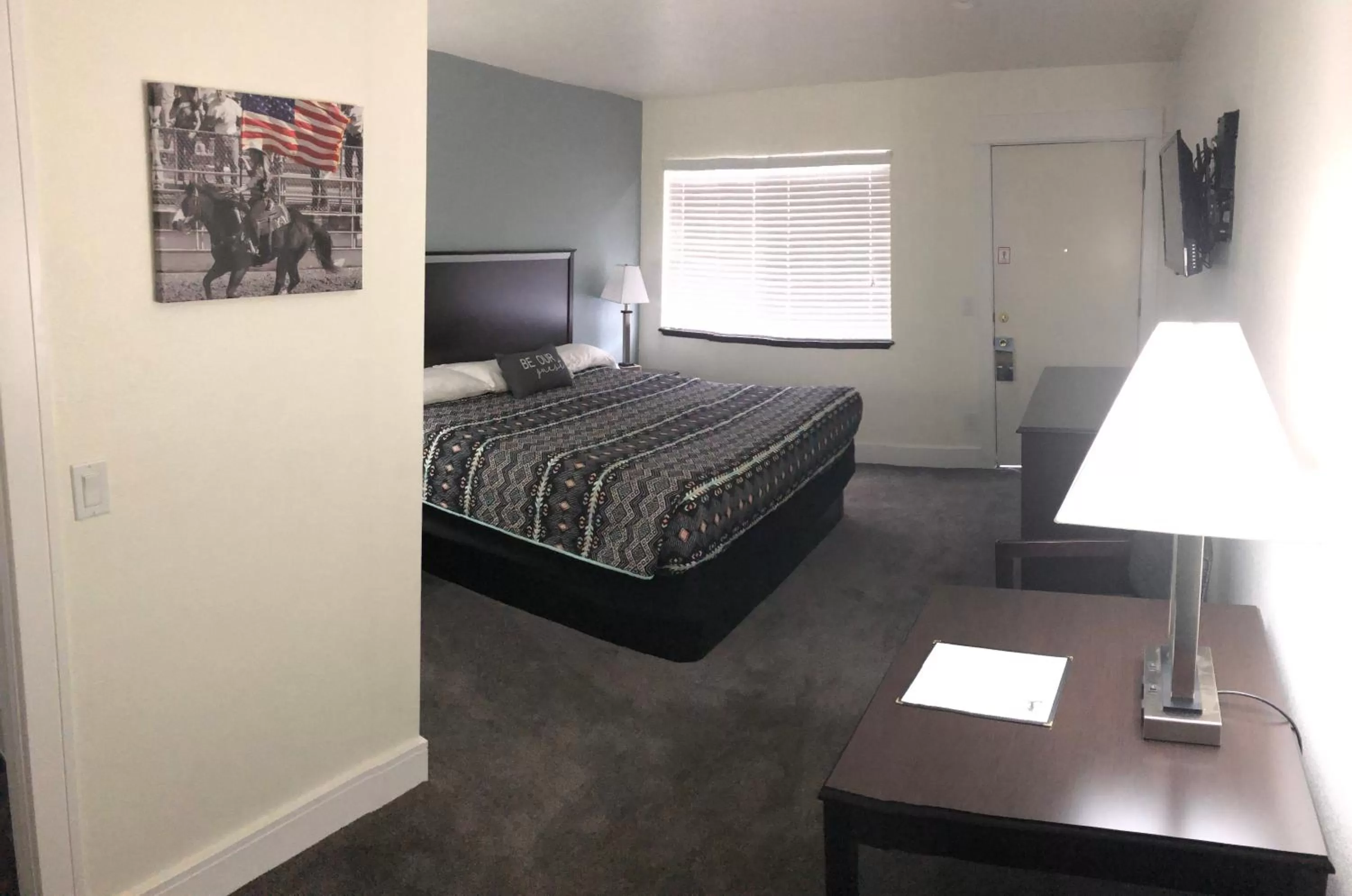 Bed in El Rancho Motel