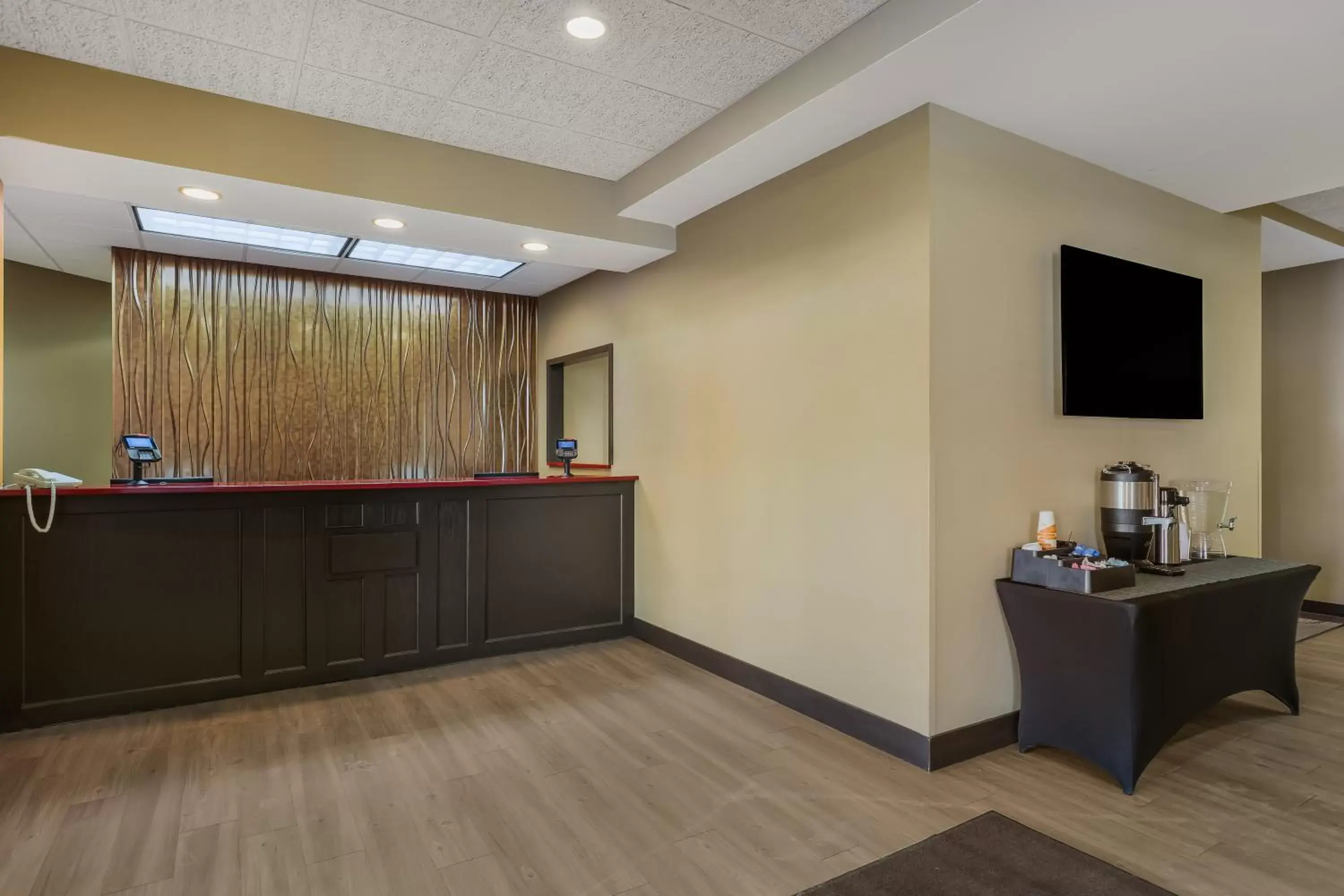 Lobby or reception, Lobby/Reception in MainStay Suites Fitchburg - Madison