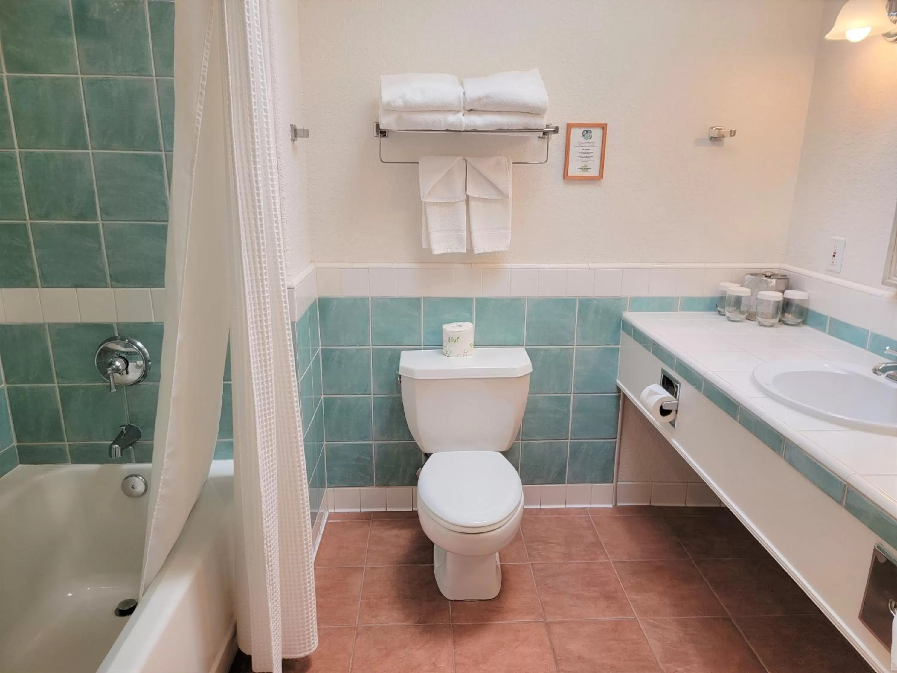 Bathroom in El Pueblo Inn