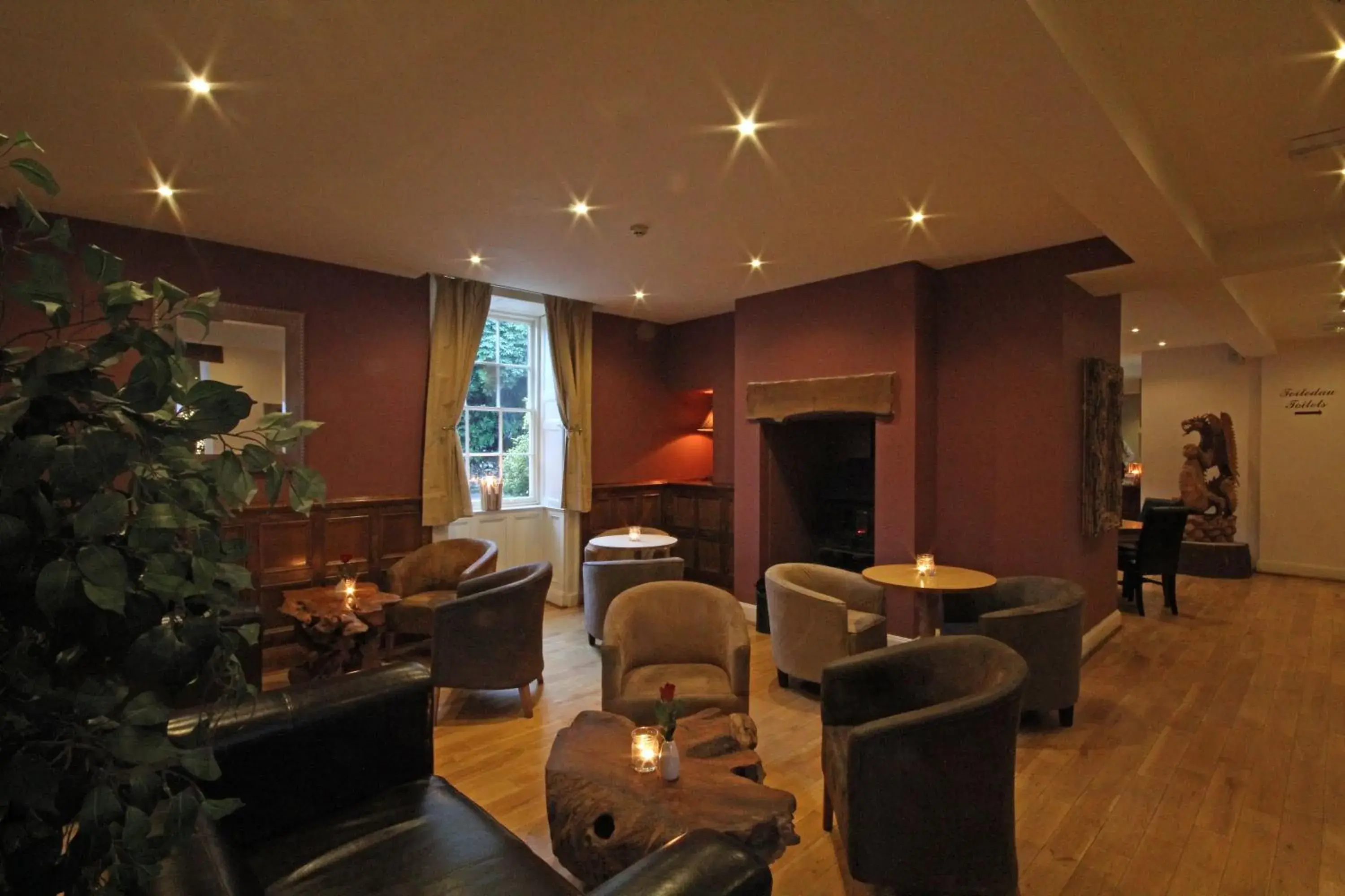 Lounge or bar in Aberdunant Hall Country Hotel