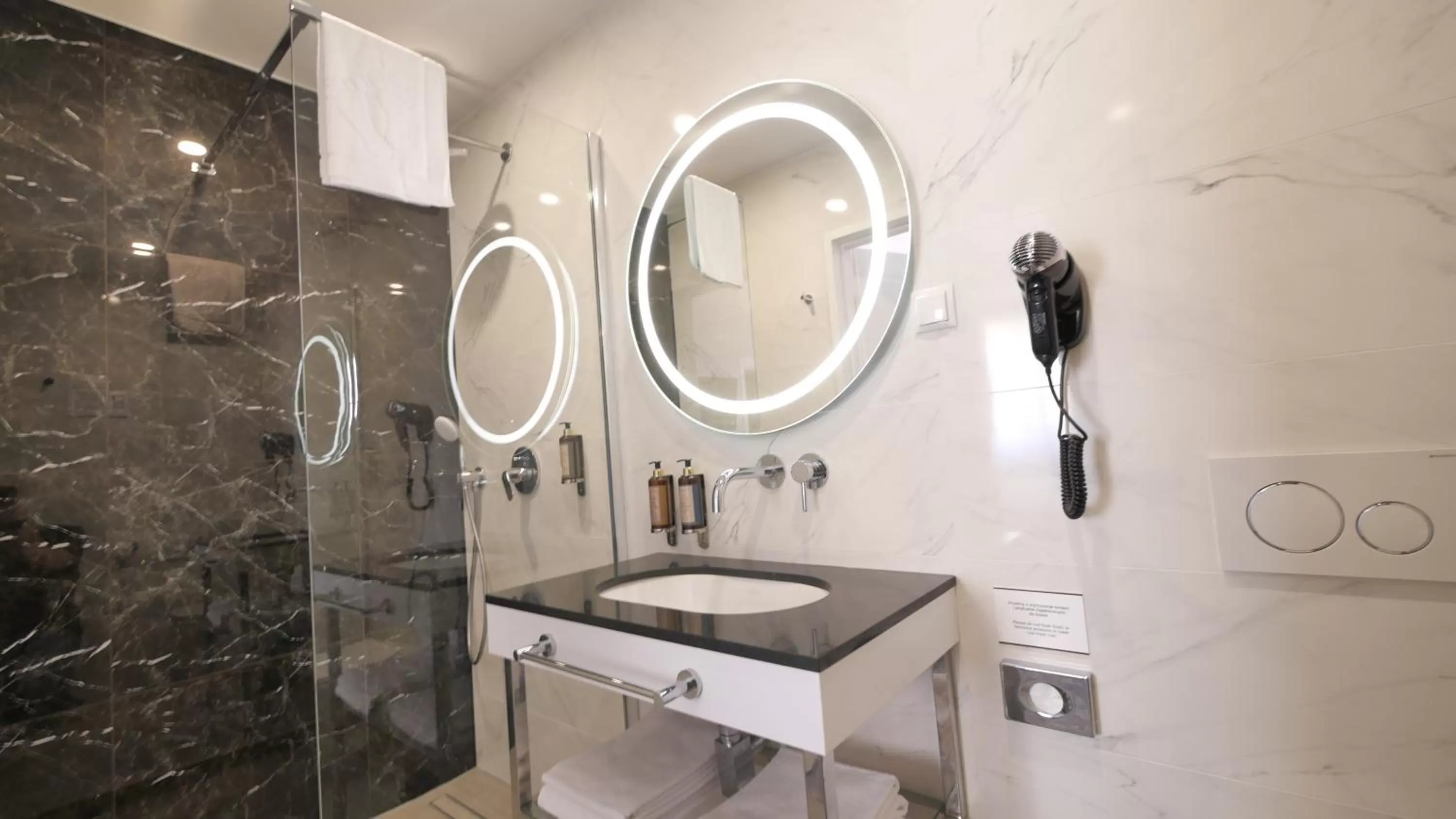 Bathroom in SZEWSKA 22 BOUTIQUE