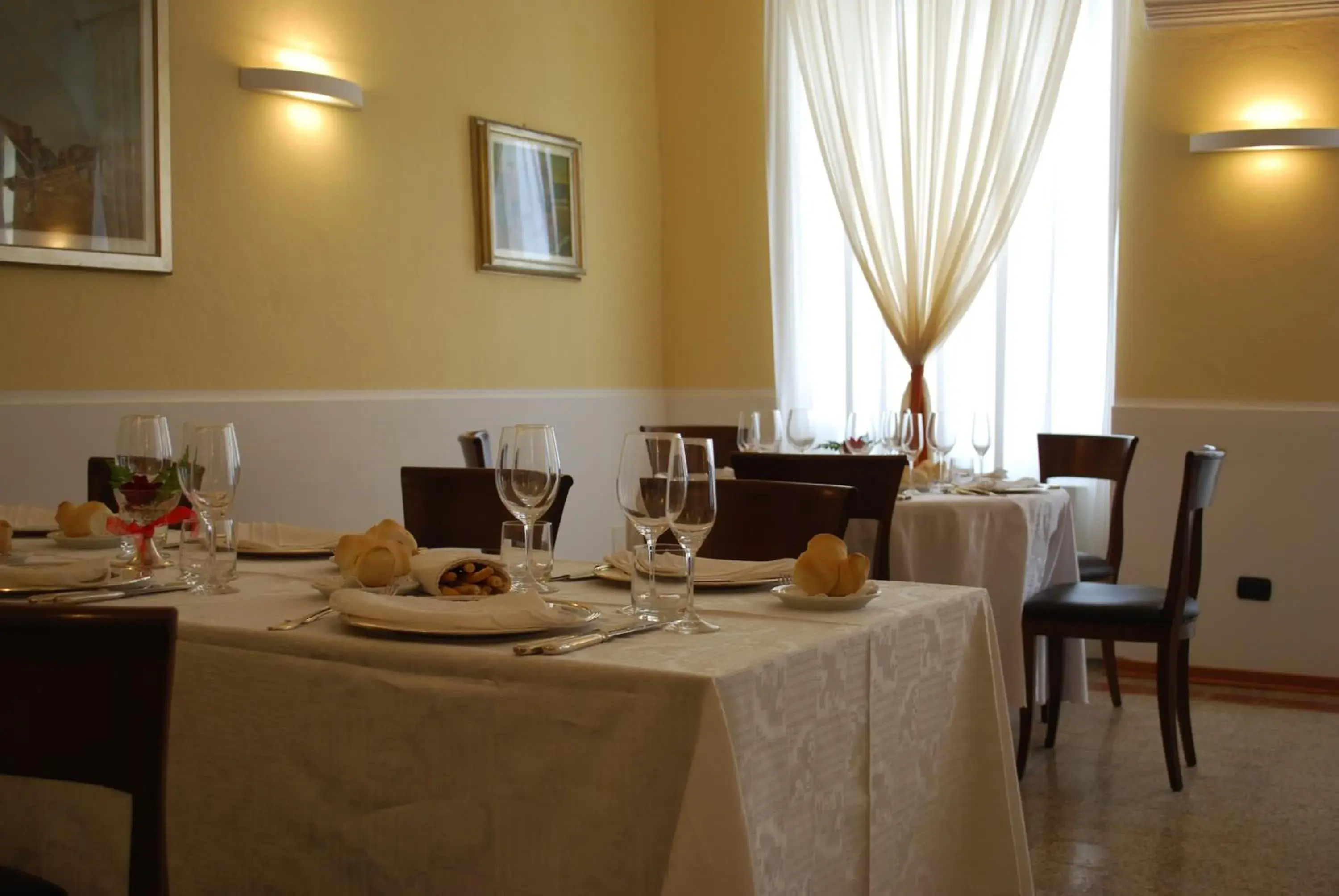 Restaurant/Places to Eat in Il Convento