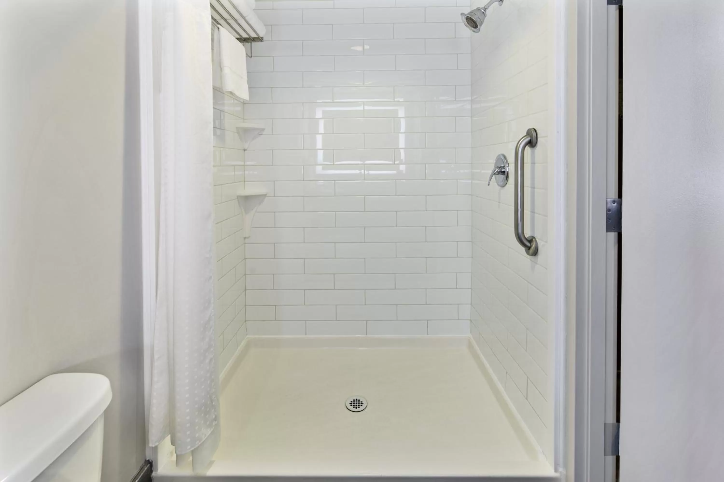 Bathroom in Holiday Inn Augusta West I-20 by IHG