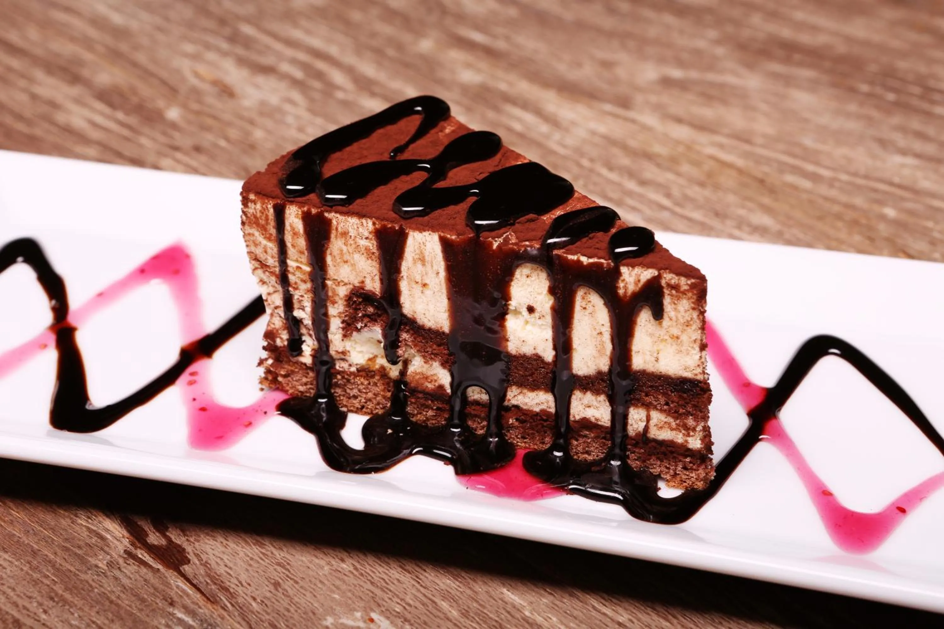 Restaurant/places to eat in Sarissa Hotel