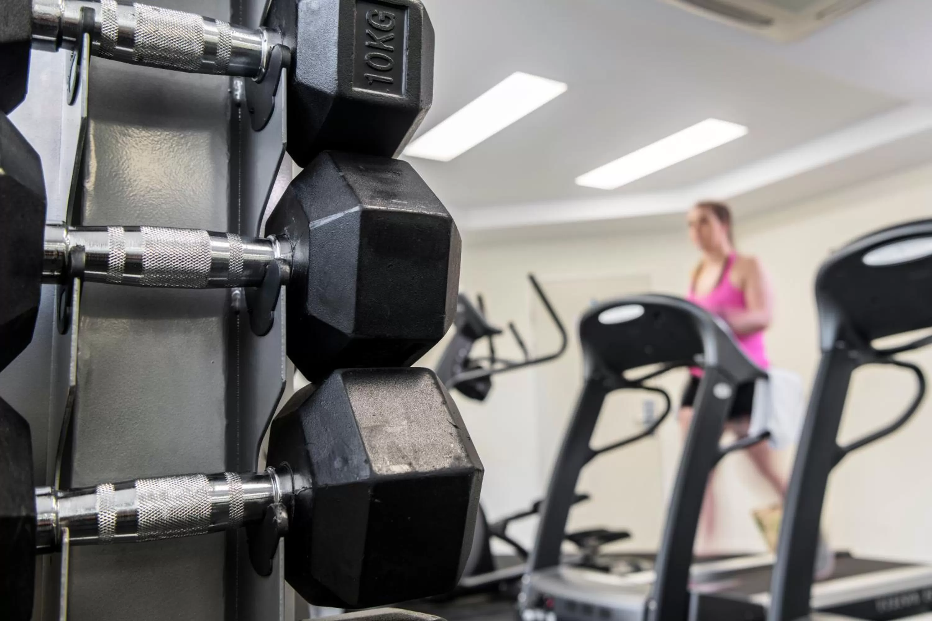 Fitness centre/facilities in Grand Hotel and Apartments Townsville