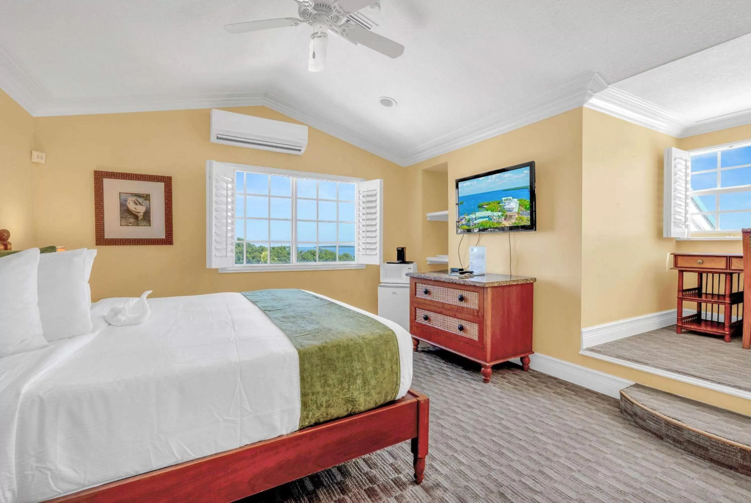 Photo of the whole room, Bed in Dove Creek Resort & Marina, Trademark Collection by Wyndham