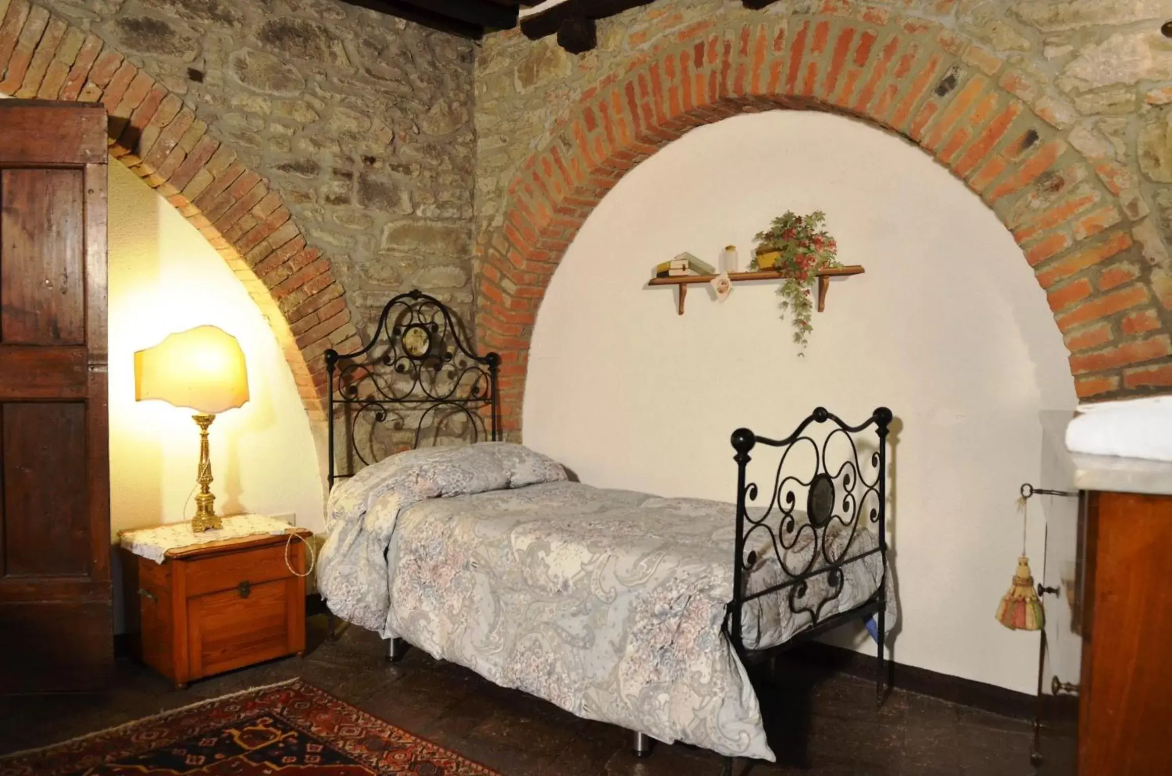 Photo of the whole room, Bed in Residence Il Casale