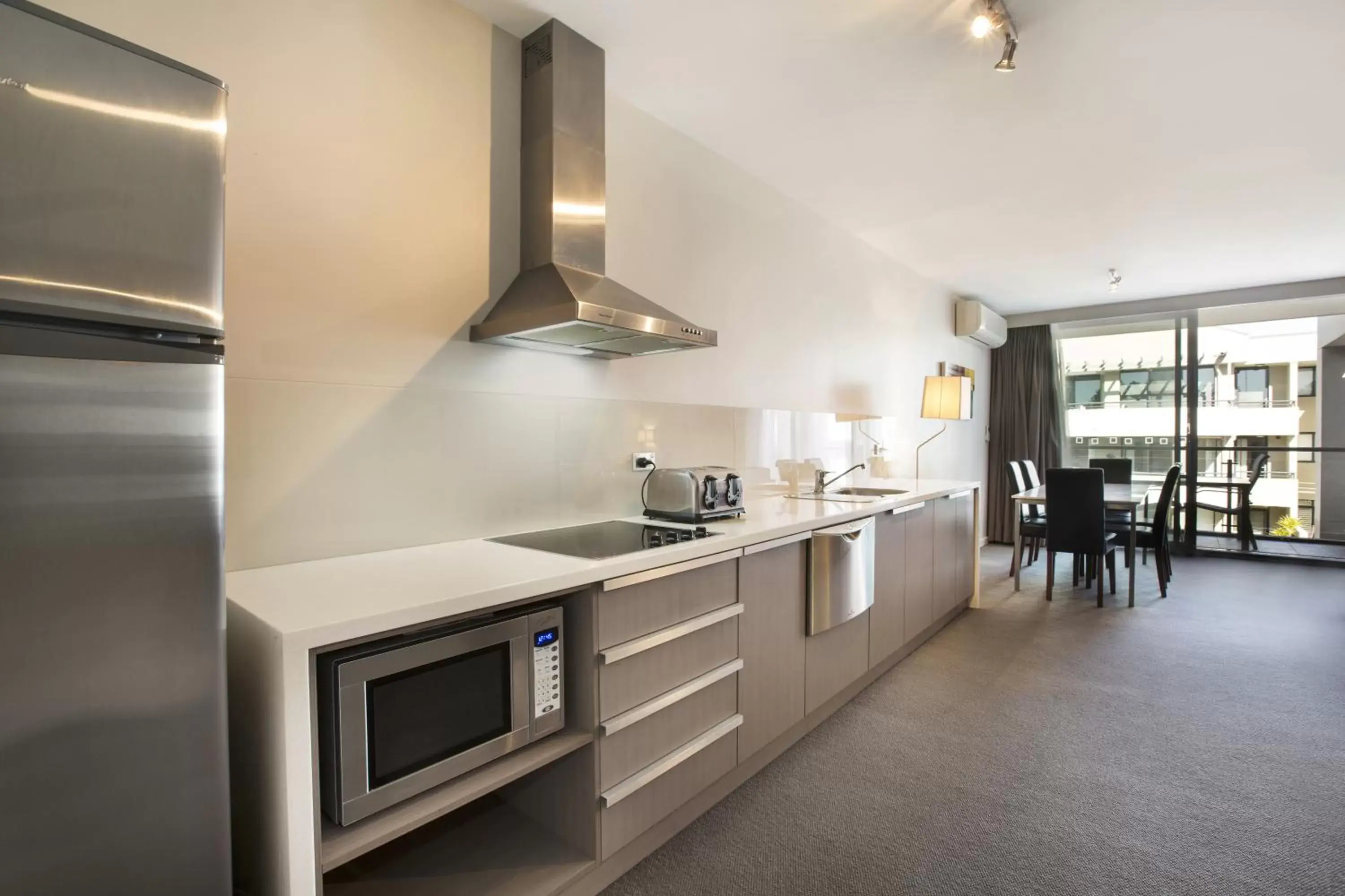 Kitchen or kitchenette, Kitchen/Kitchenette in Narrabeen Sands Hotel by Nightcap Plus