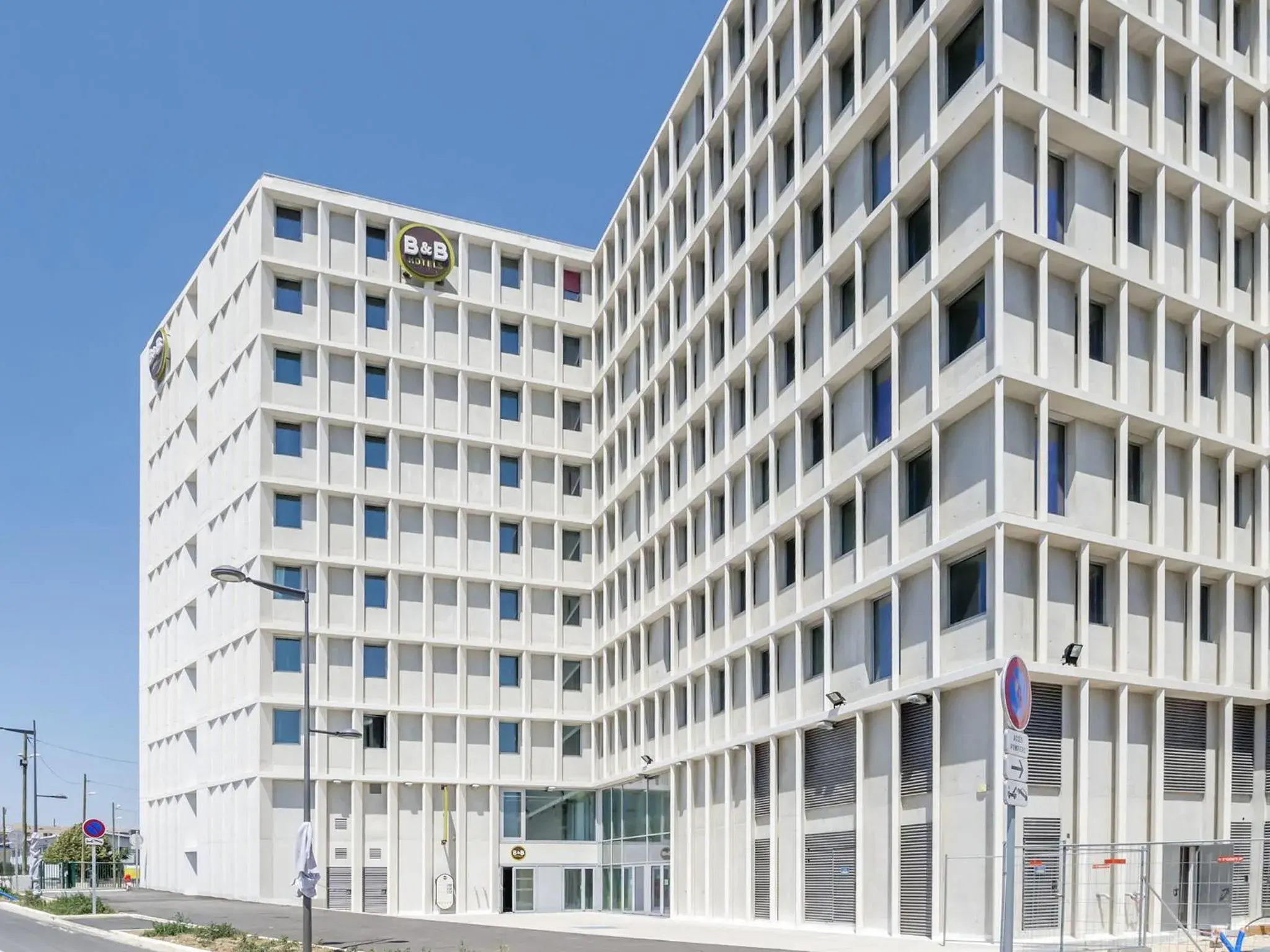 Property Building in B&B Hotel Marseille Les Ports