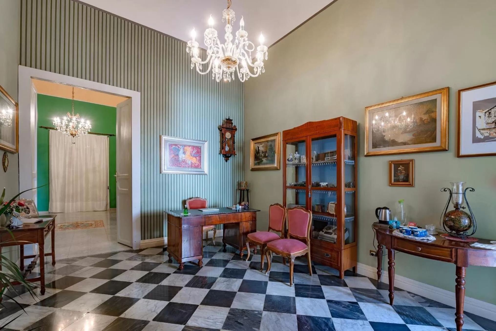 Lobby or reception in B&B TOMMASO FAZELLO SCIACCA Residenza artistica