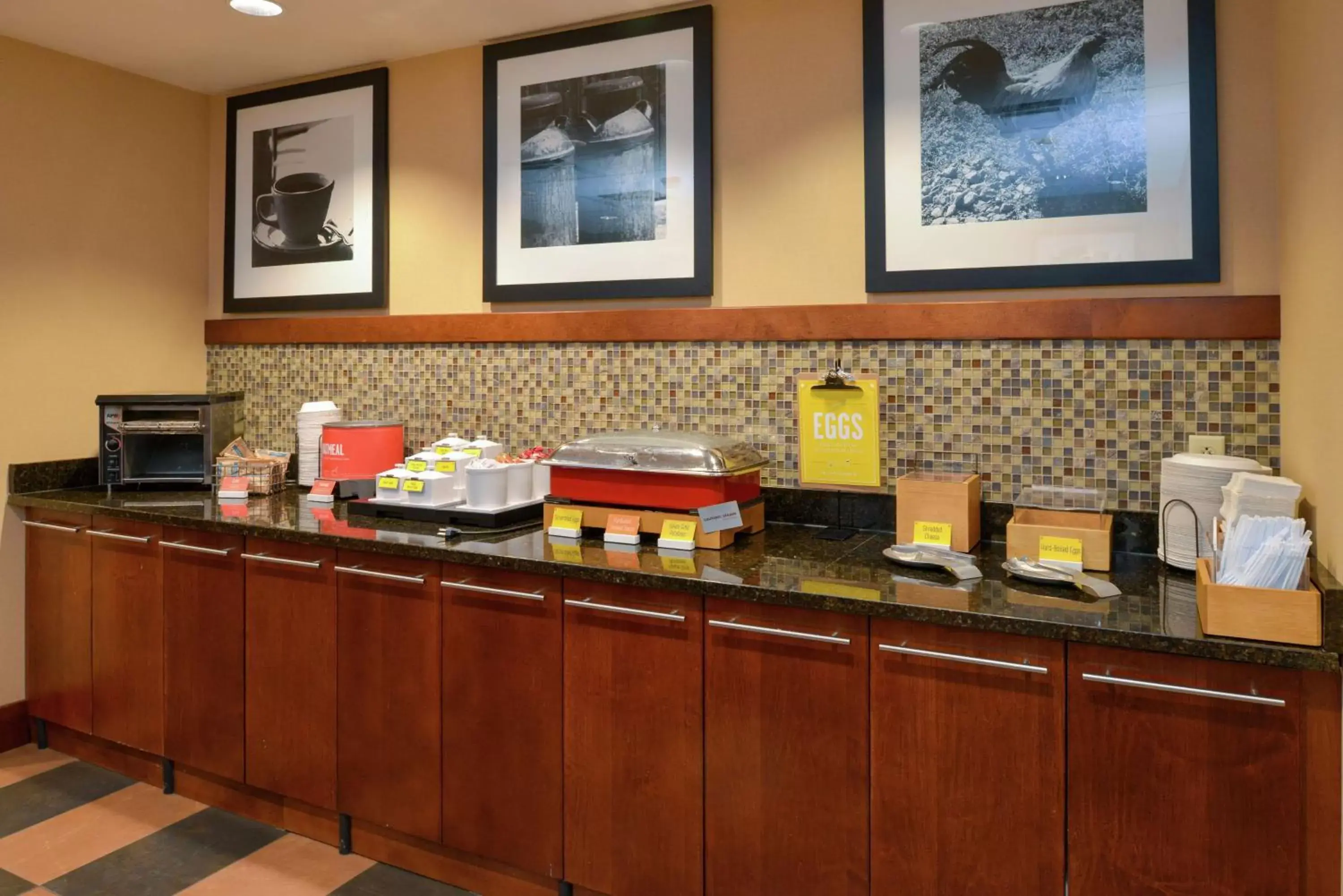 Breakfast, Restaurant/Places to Eat in Hampton Inn Frederick