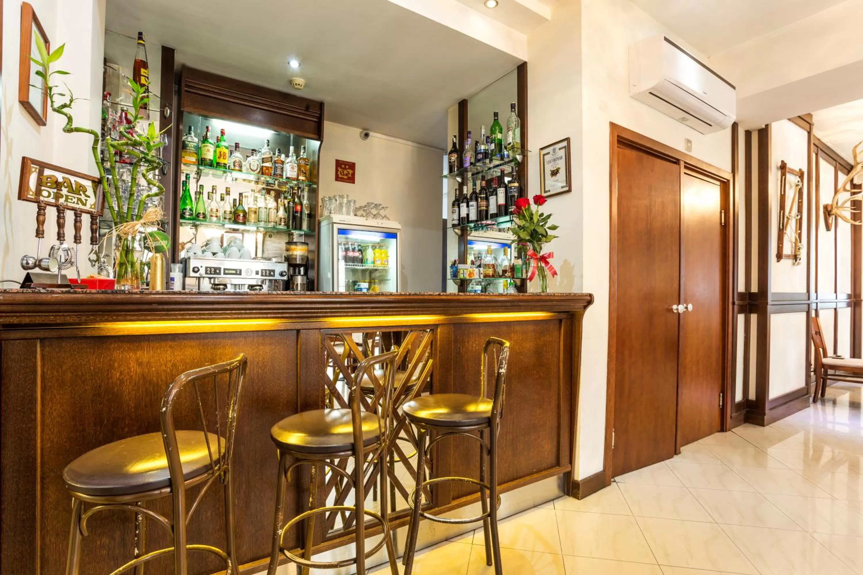 Lobby or reception in Family Hotel Teteven