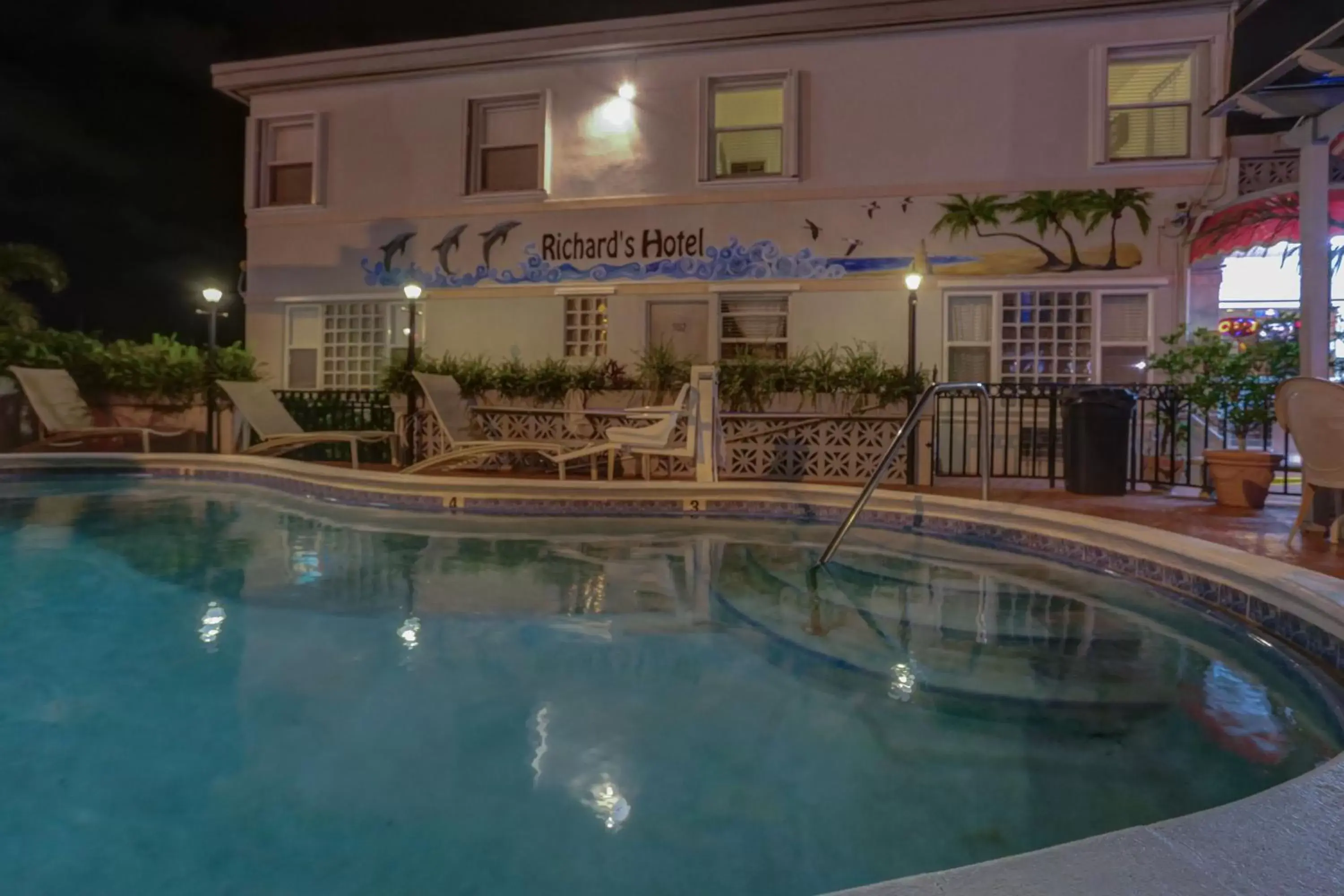 Swimming Pool in Richard's Hotel